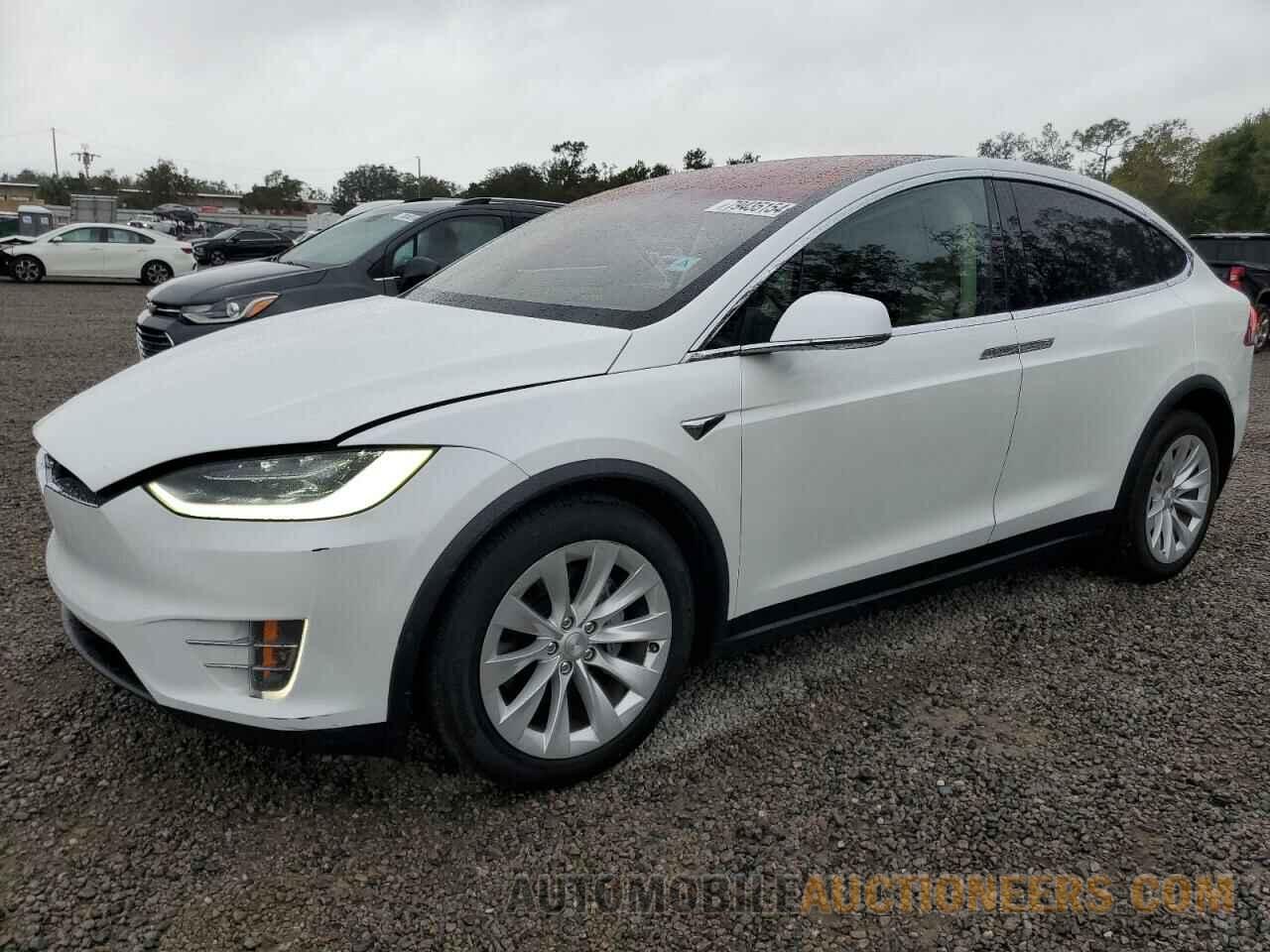 5YJXCAE26KF140032 TESLA MODEL X 2019