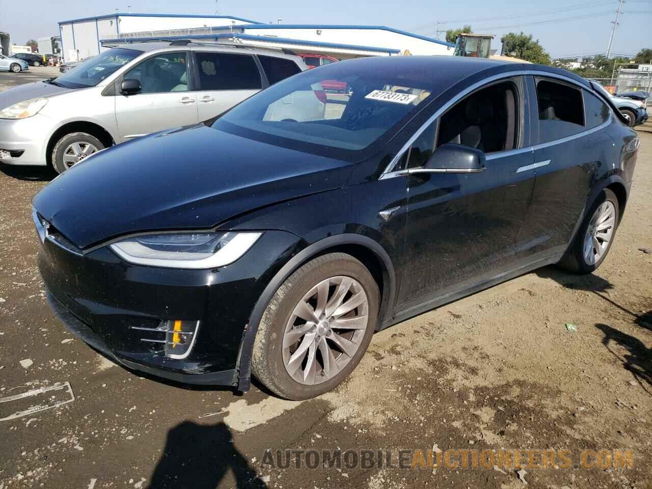 5YJXCAE26LF240973 TESLA MODEL X 2020