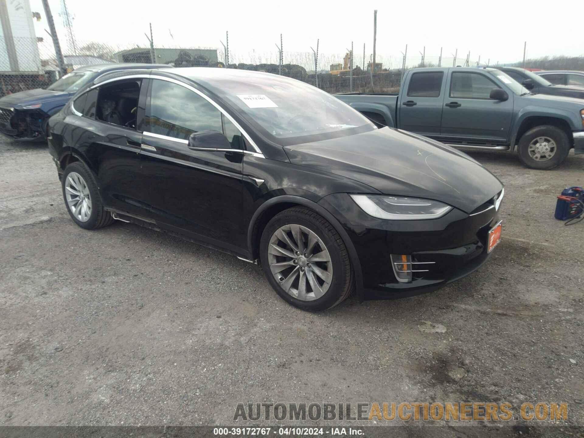 5YJXCAE27JF119981 TESLA MODEL X 2018