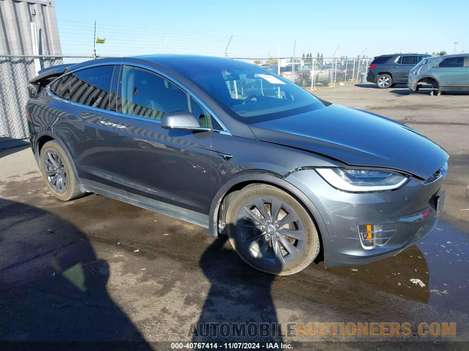 5YJXCAE27JF138143 TESLA MODEL X 2018