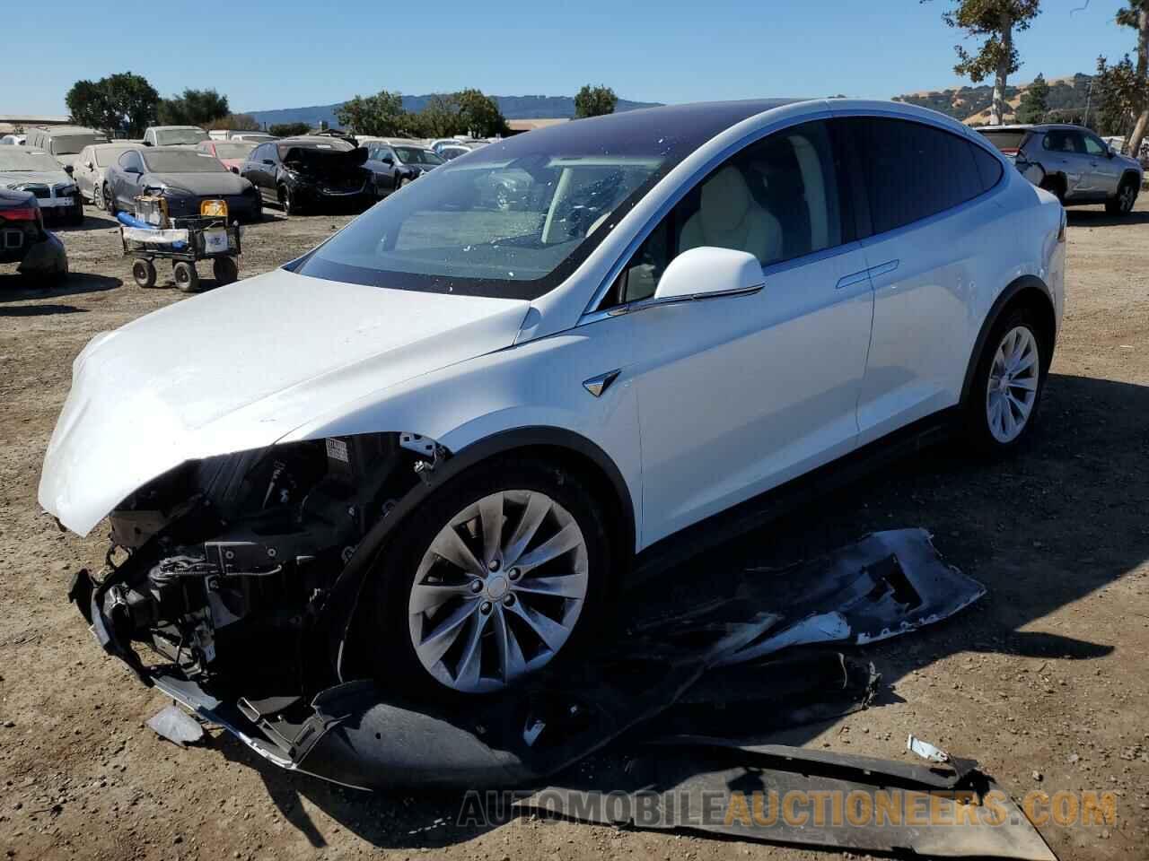 5YJXCAE27JF141043 TESLA MODEL X 2018