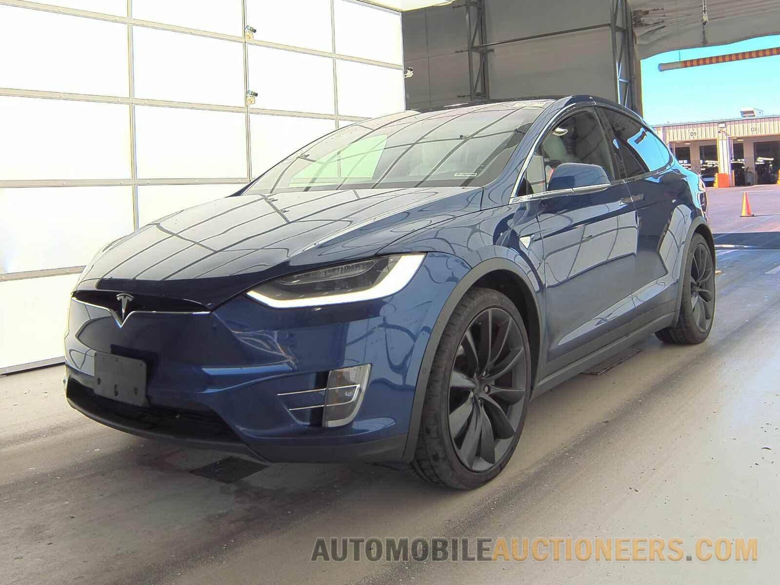 5YJXCAE27LF305930 Tesla Model X 2020