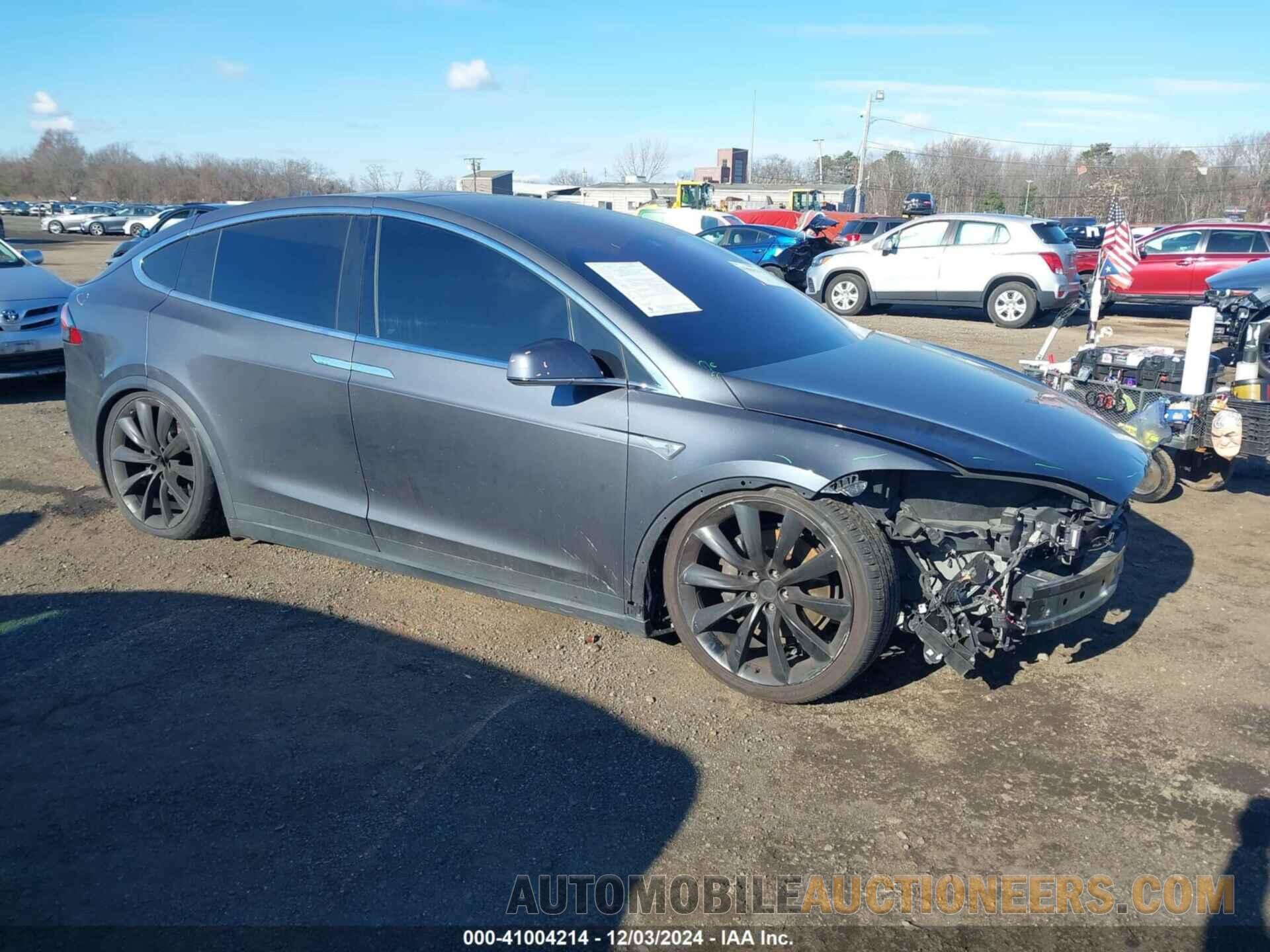 5YJXCAE28GF004461 TESLA MODEL X 2016