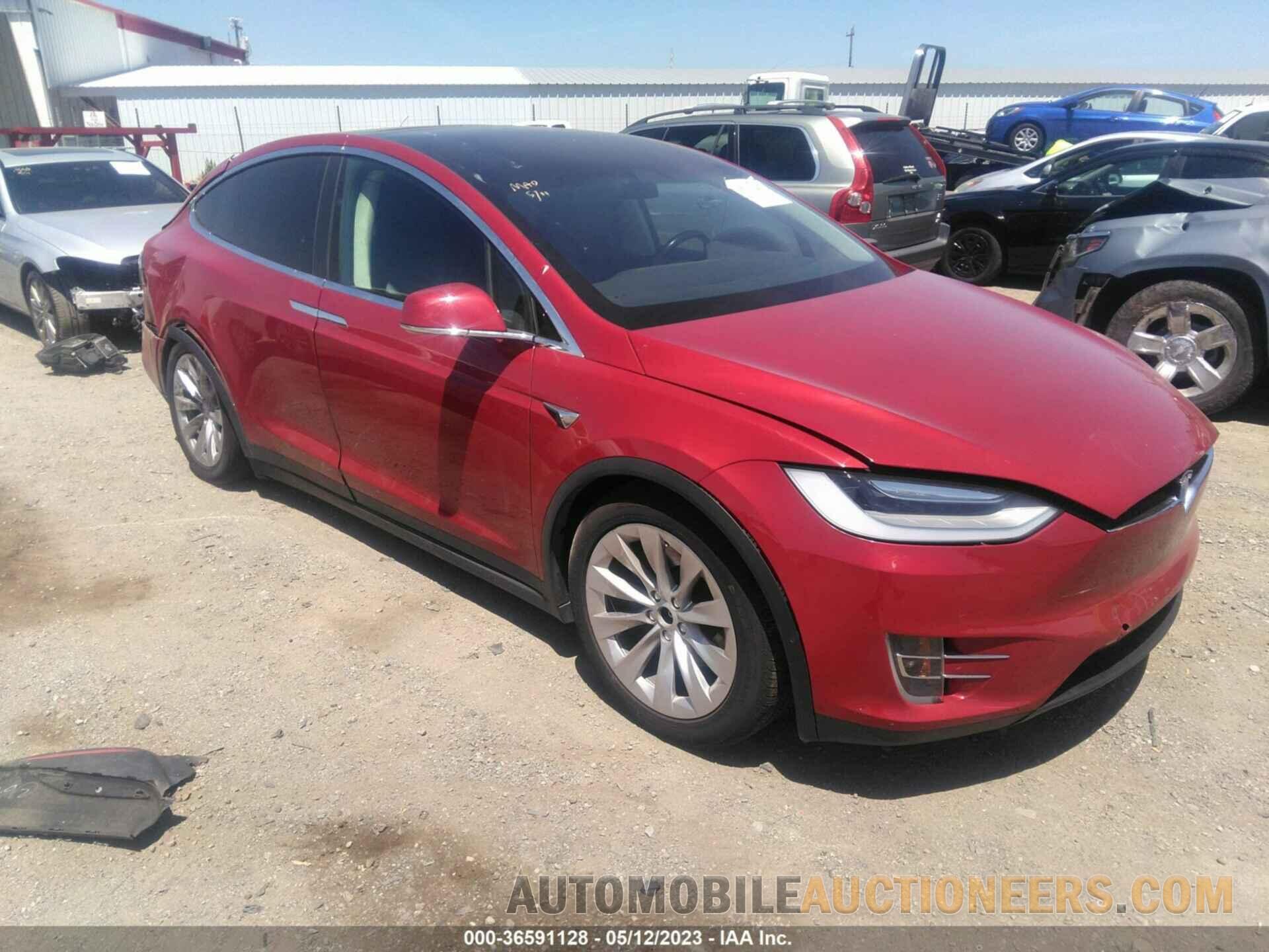 5YJXCAE28HF041222 TESLA MODEL X 2017