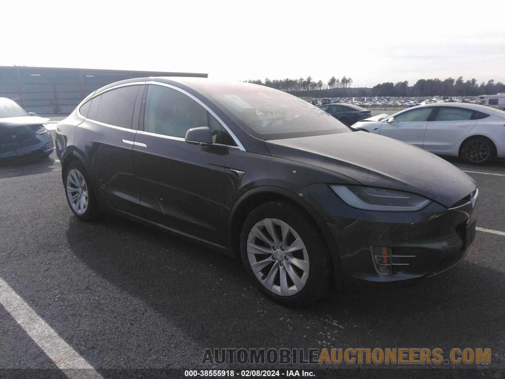 5YJXCAE28JF088983 TESLA MODEL X 2018