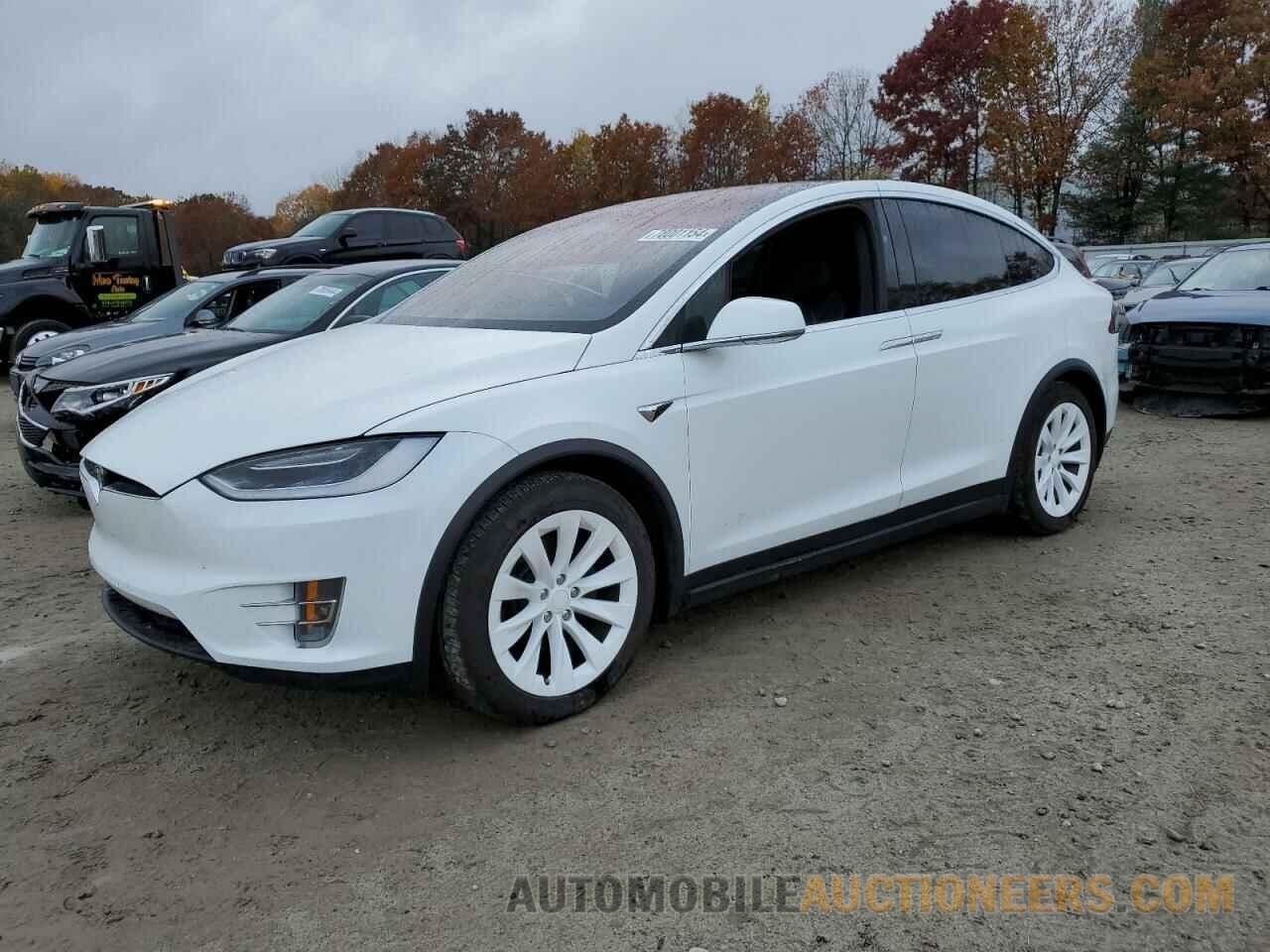 5YJXCAE28JF125465 TESLA MODEL X 2018