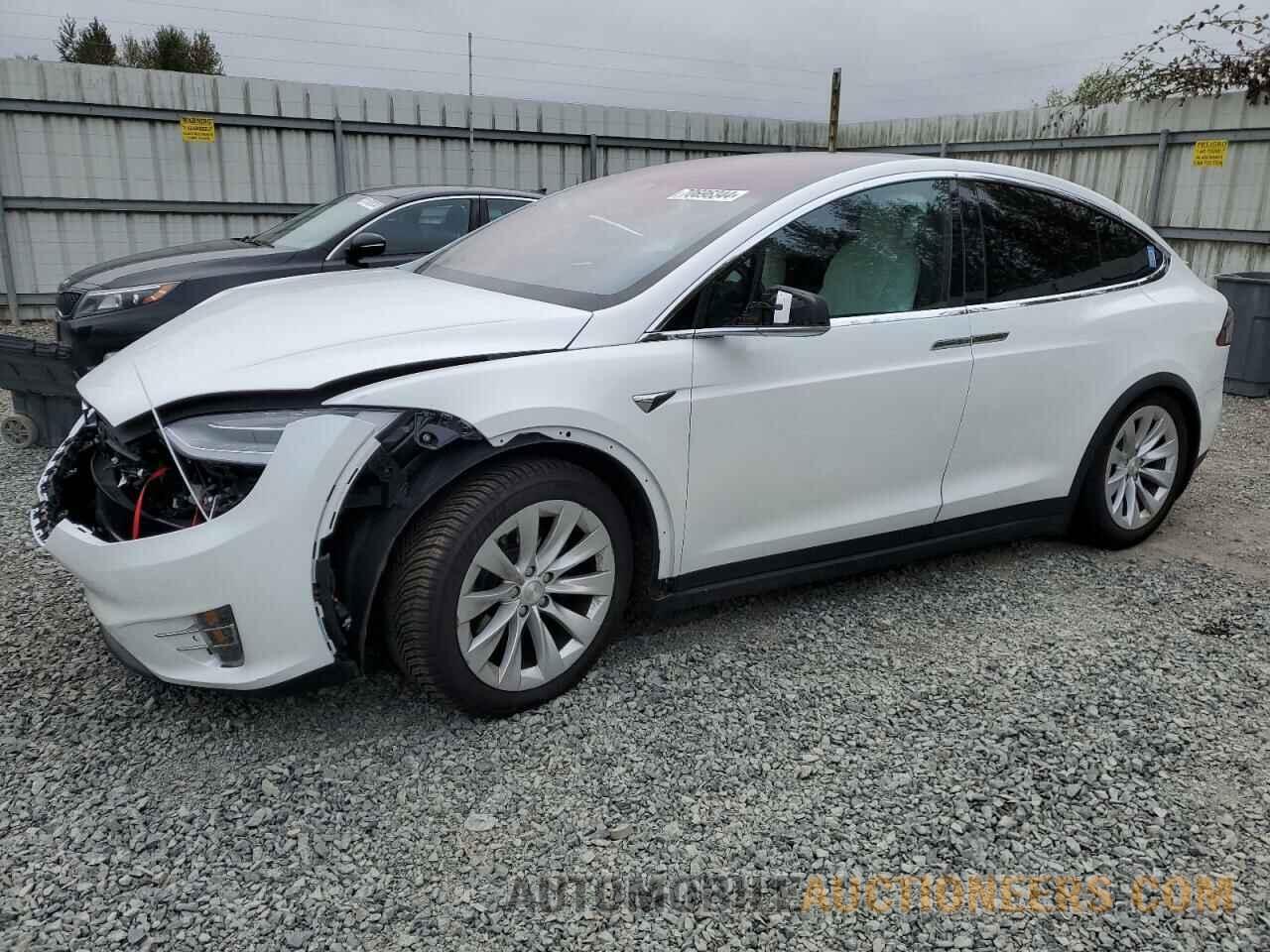 5YJXCAE28LF250016 TESLA MODEL X 2020