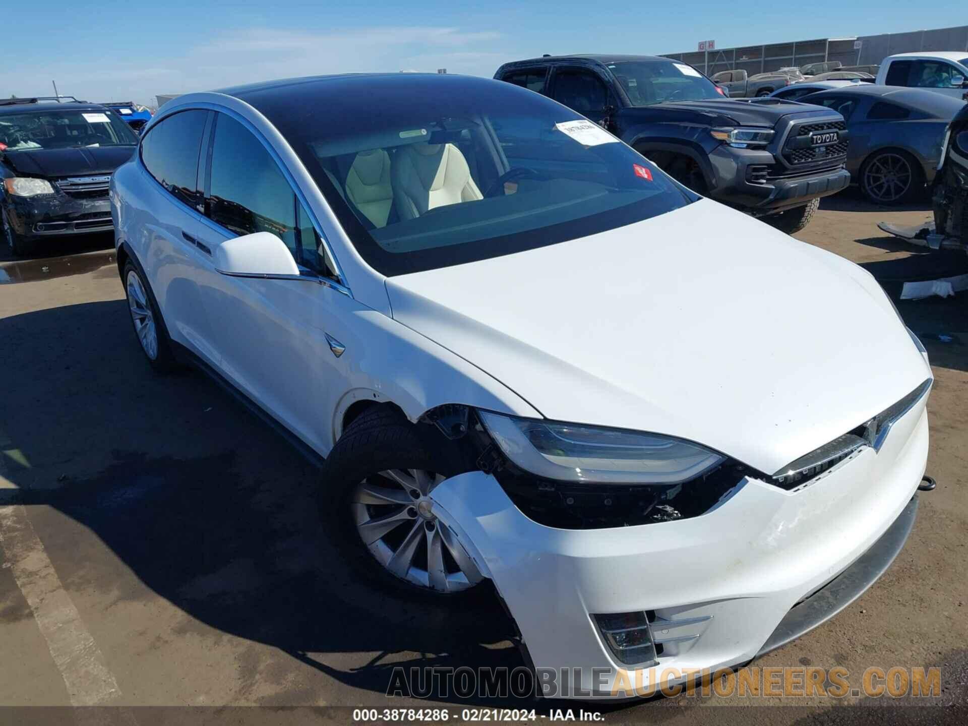 5YJXCAE28LF297286 TESLA MODEL X 2020