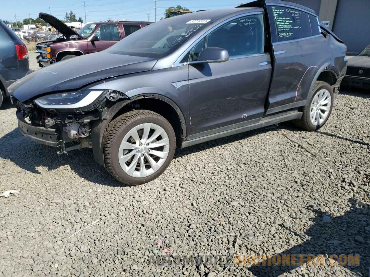 5YJXCAE29GF003965 TESLA MODEL X 2016