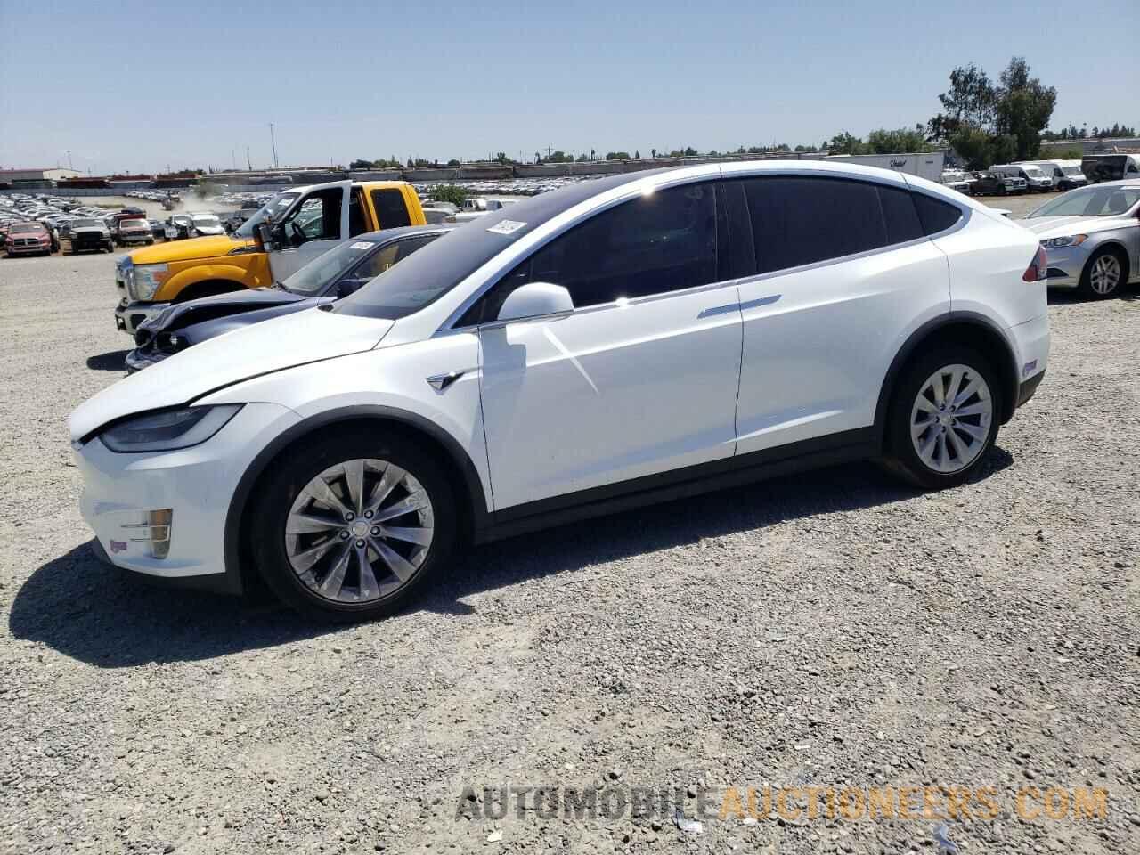 5YJXCAE29JF133588 TESLA MODEL X 2018