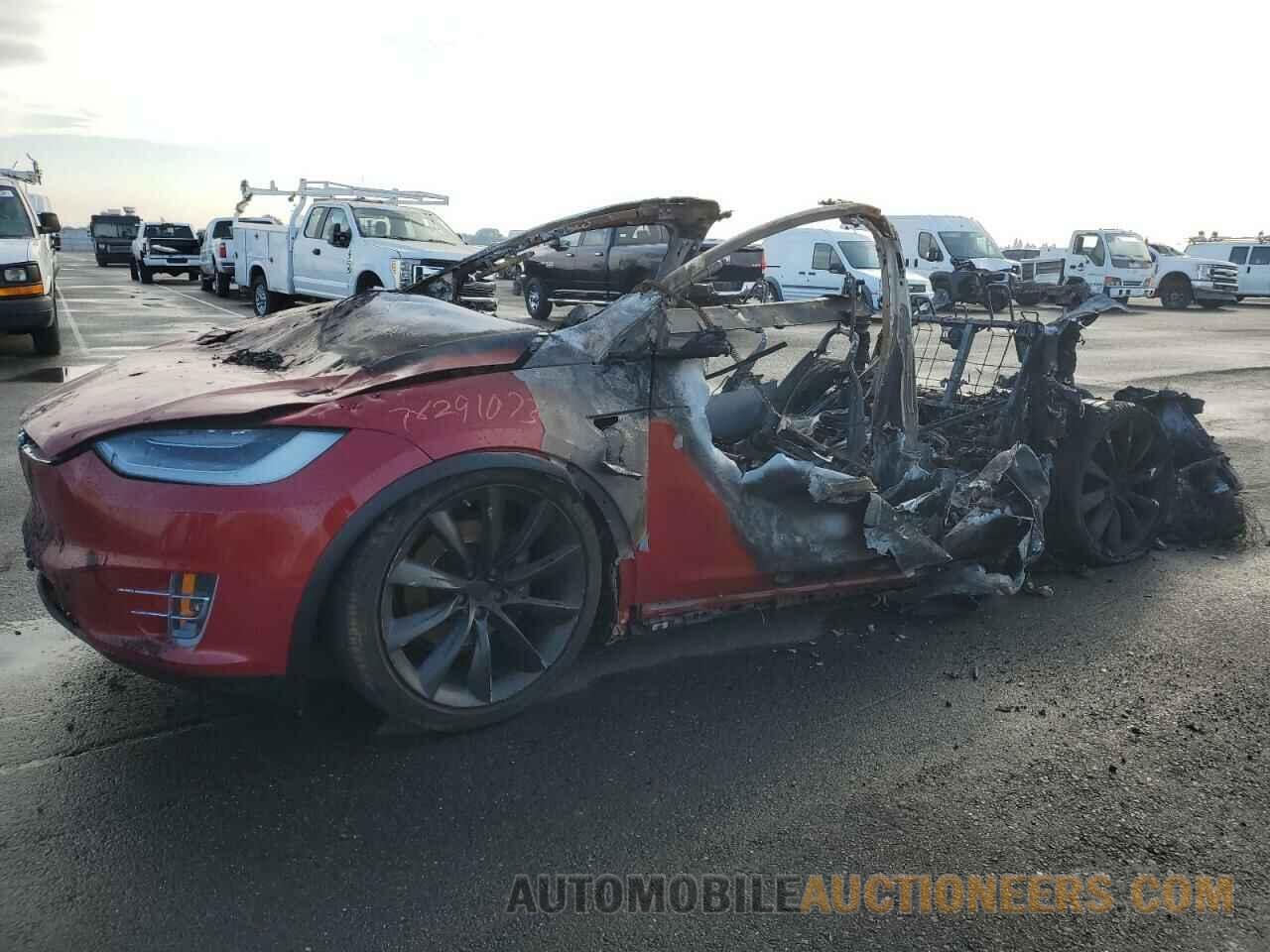 5YJXCAE29JF138399 TESLA MODEL X 2018