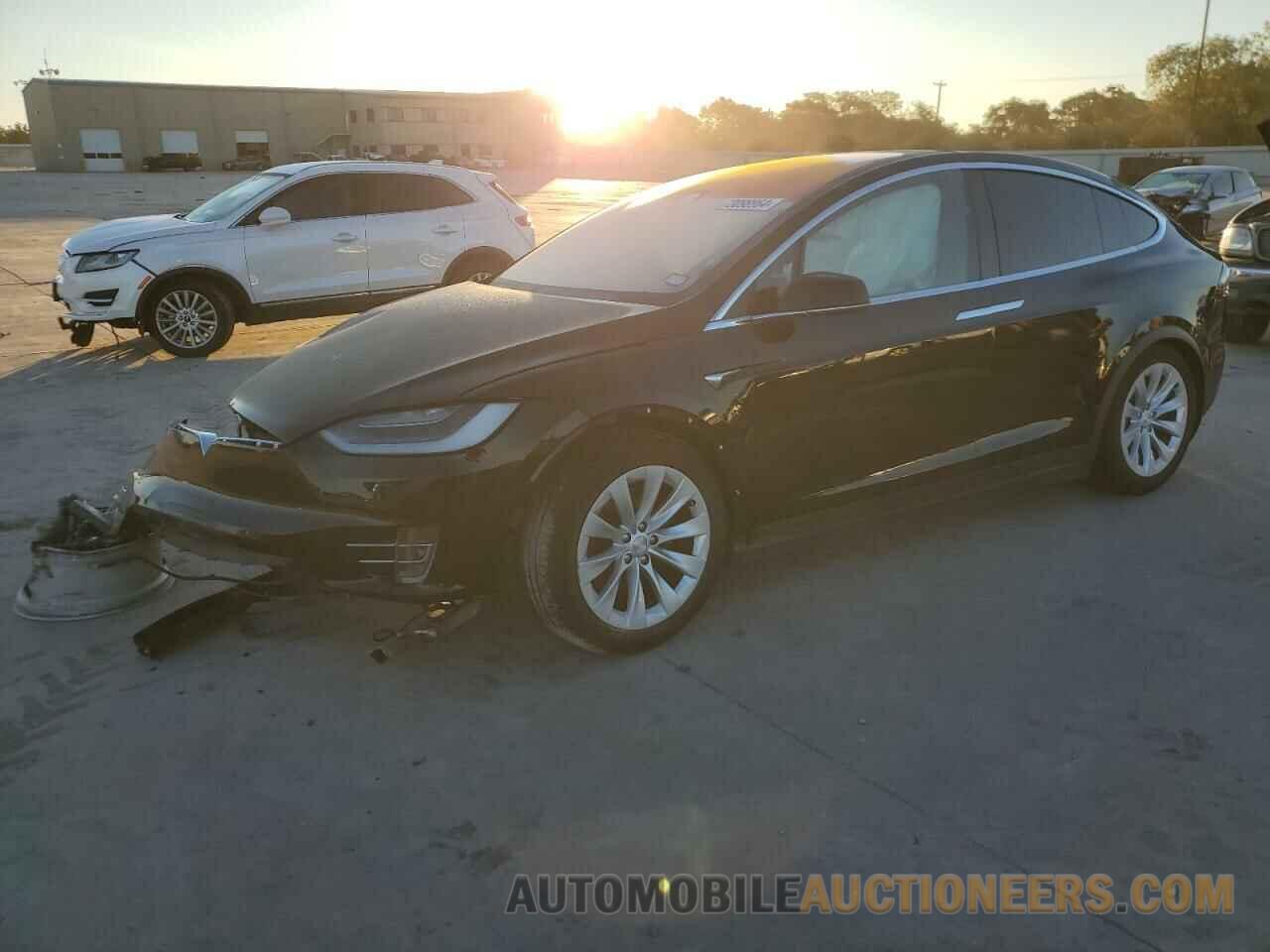 5YJXCAE29KF187099 TESLA MODEL X 2019