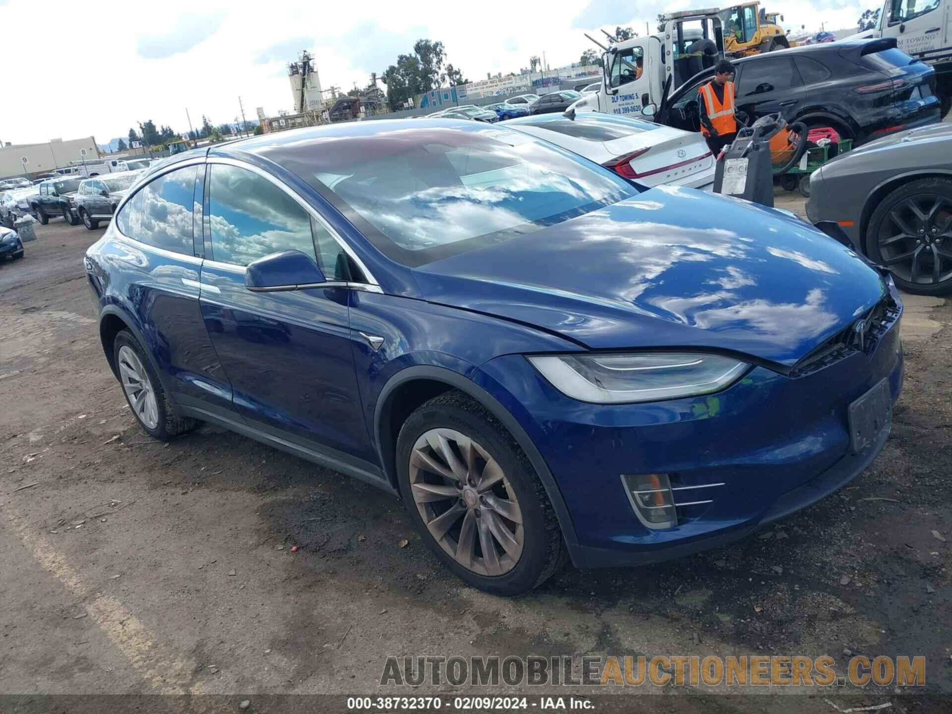 5YJXCAE29LF283137 TESLA MODEL X 2020