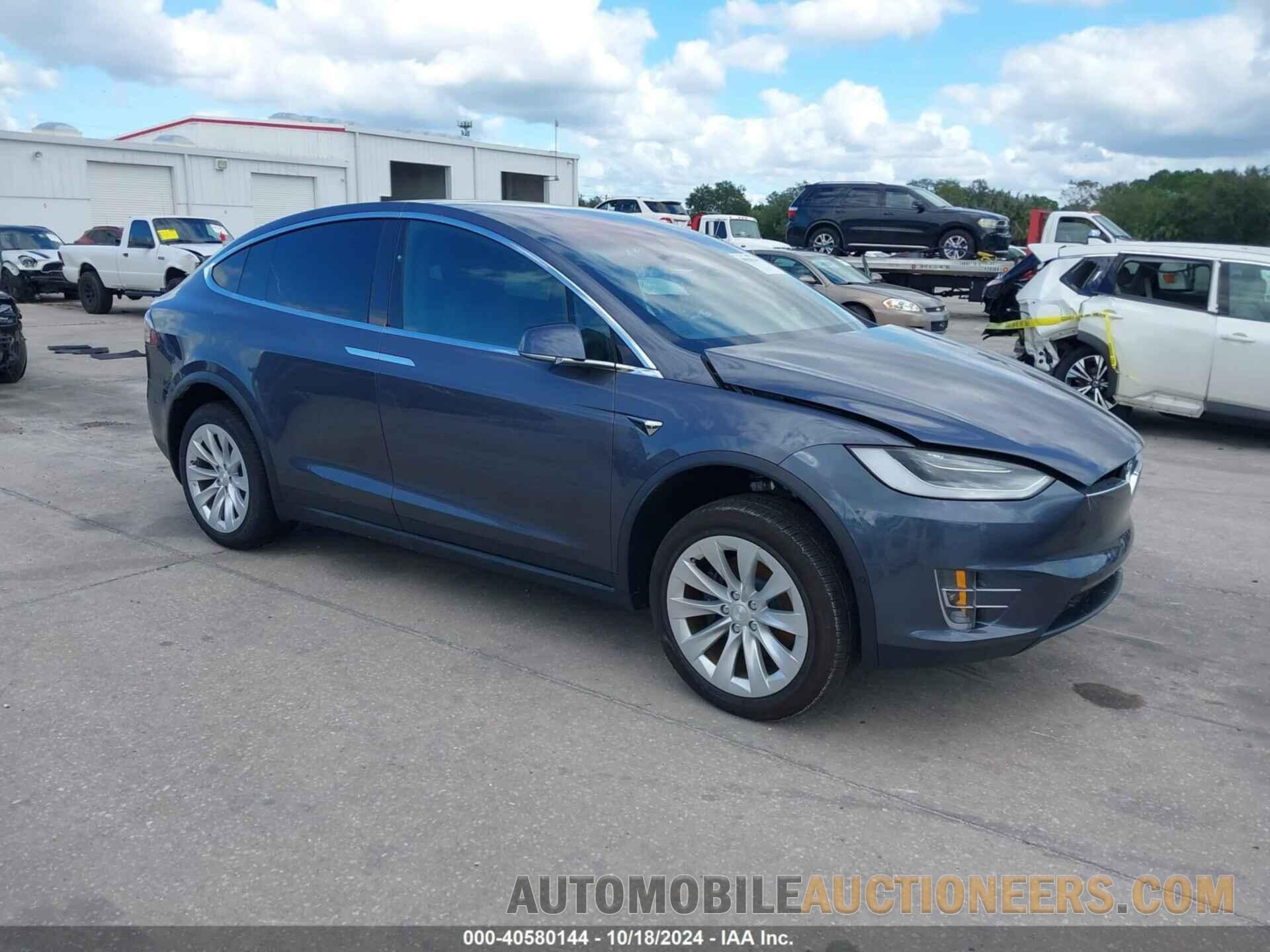 5YJXCAE29MF323623 TESLA MODEL X 2021