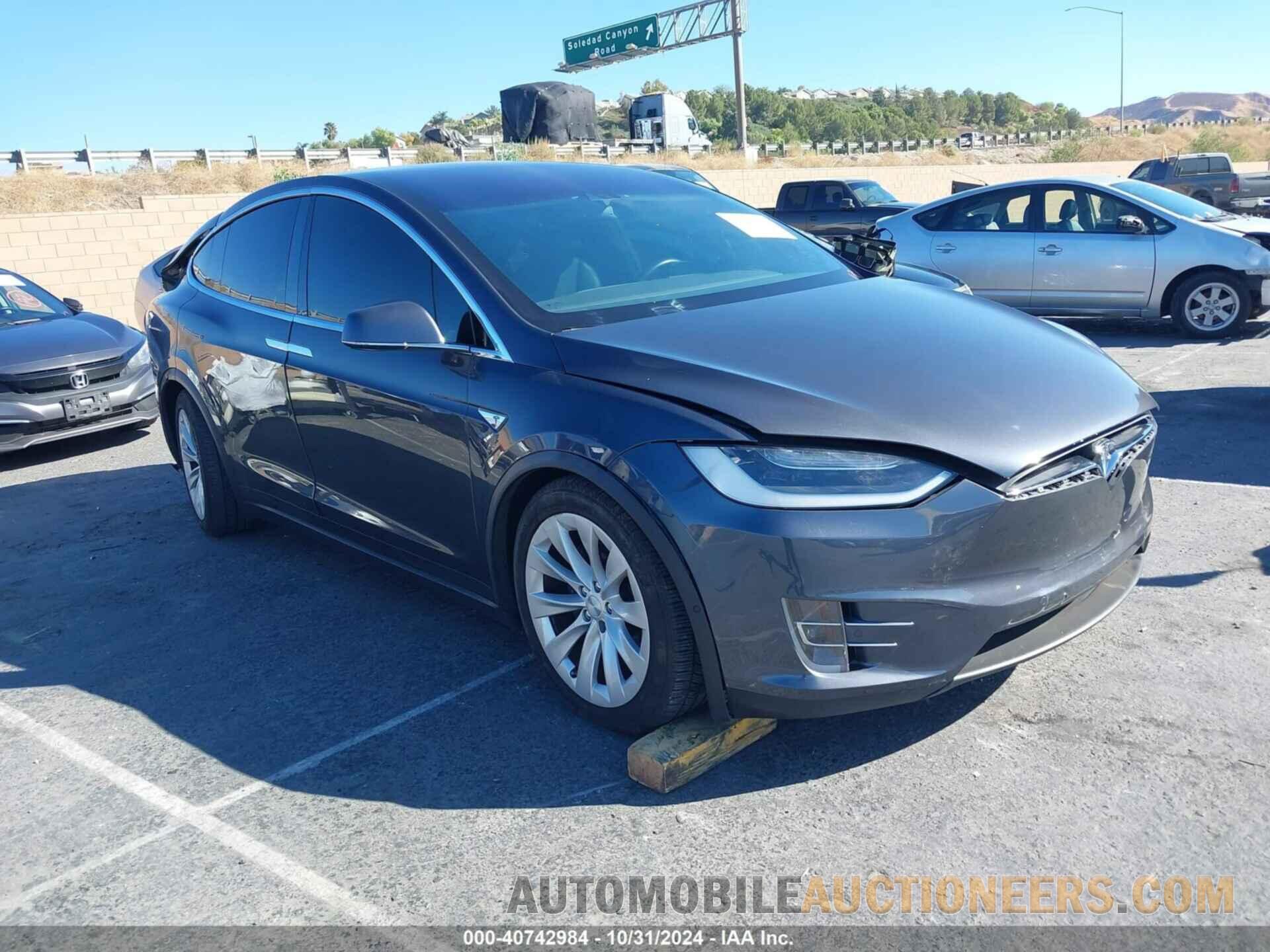 5YJXCAE2XGF001562 TESLA MODEL X 2016