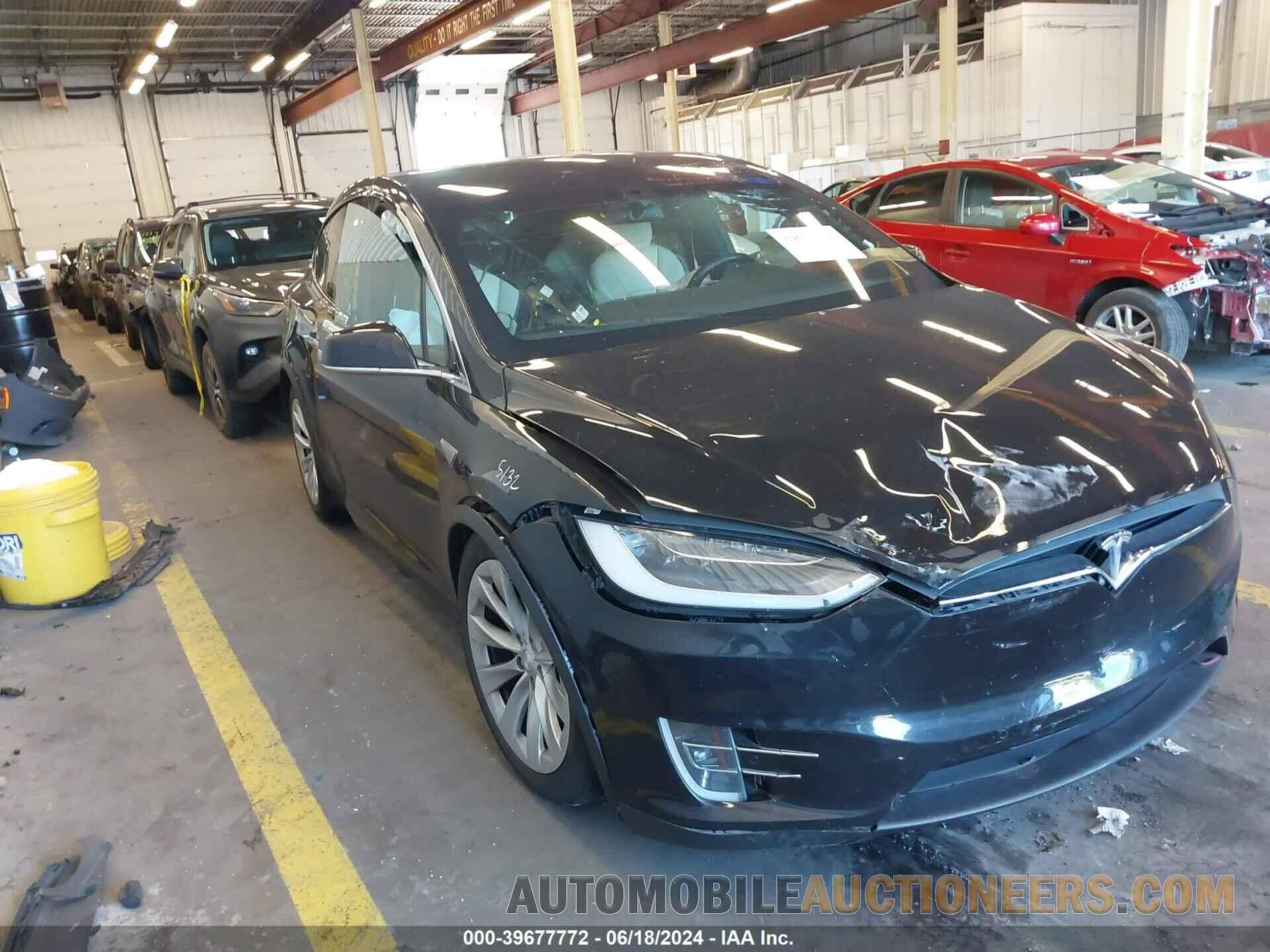 5YJXCAE2XGF008172 TESLA MODEL X 2016