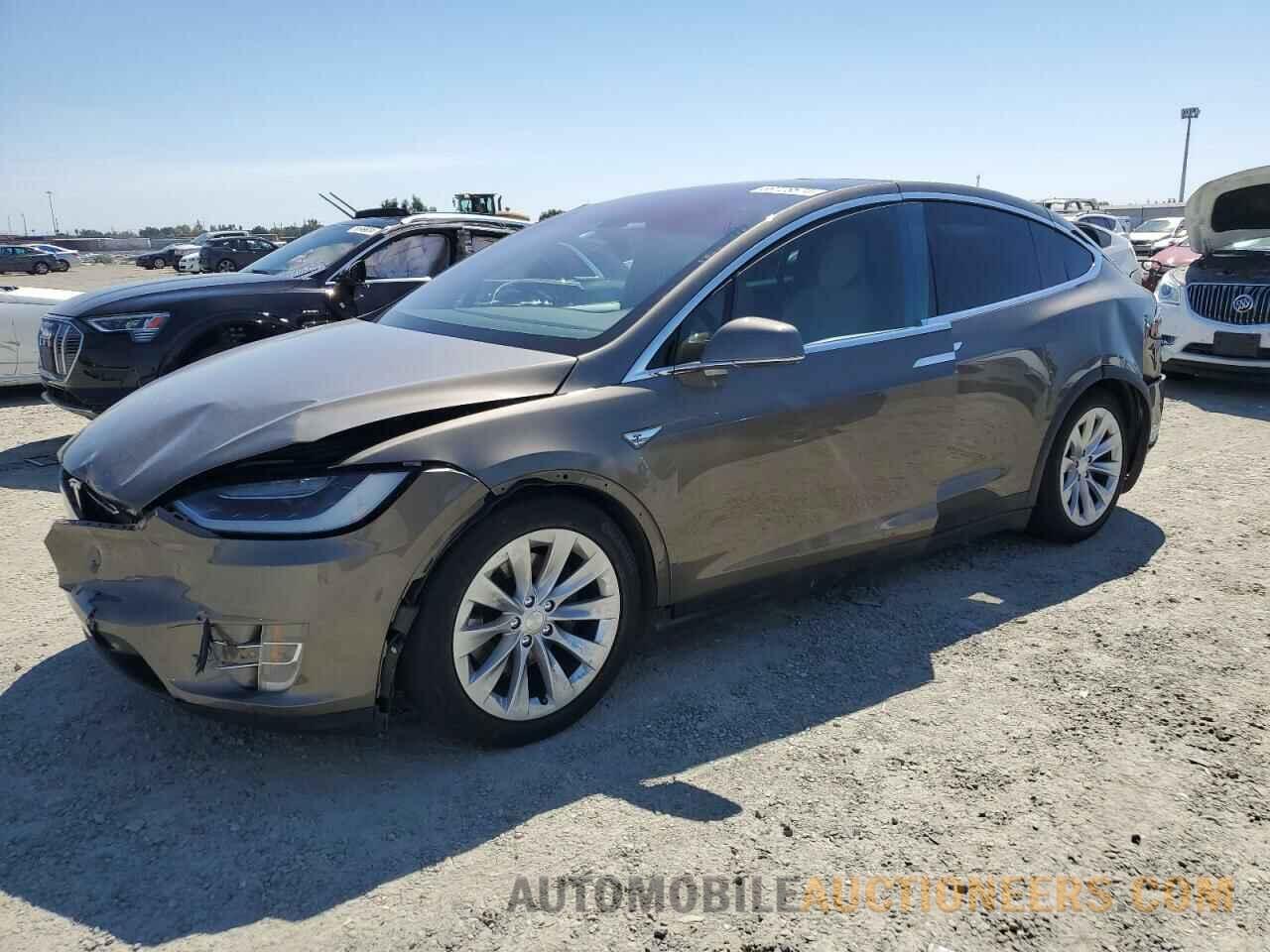 5YJXCAE2XGF014490 TESLA MODEL X 2016