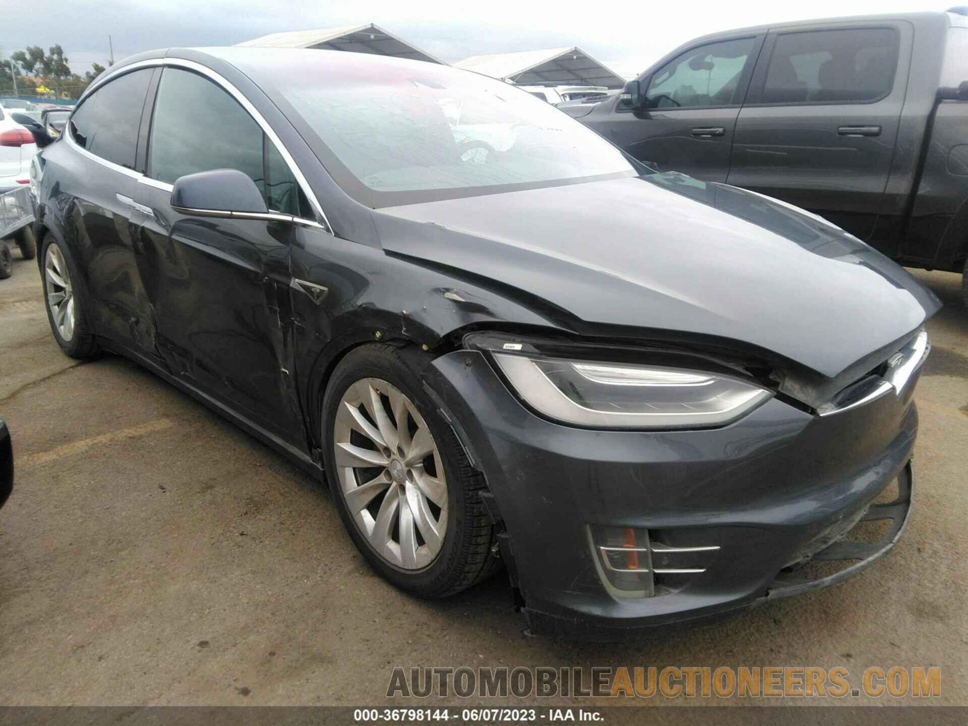 5YJXCAE2XGF019821 TESLA MODEL X 2016