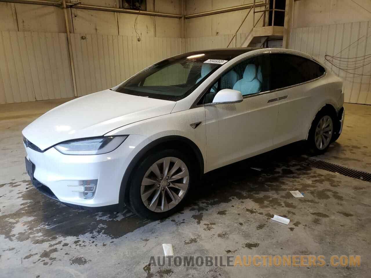 5YJXCAE2XHF055249 TESLA MODEL X 2017