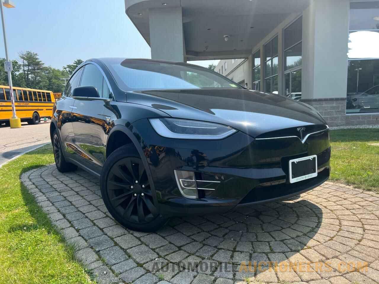 5YJXCAE2XHF078868 TESLA MODEL X 2017