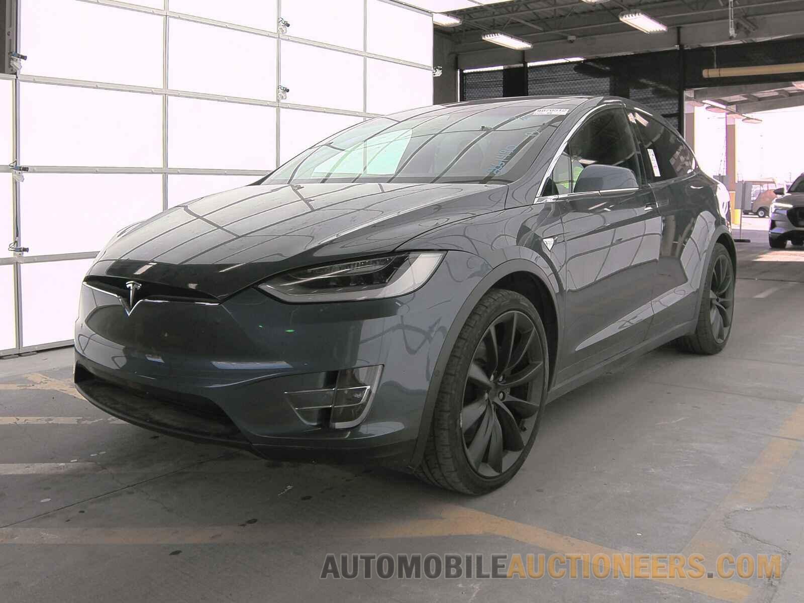 5YJXCAE2XLF261440 Tesla Model X 2020