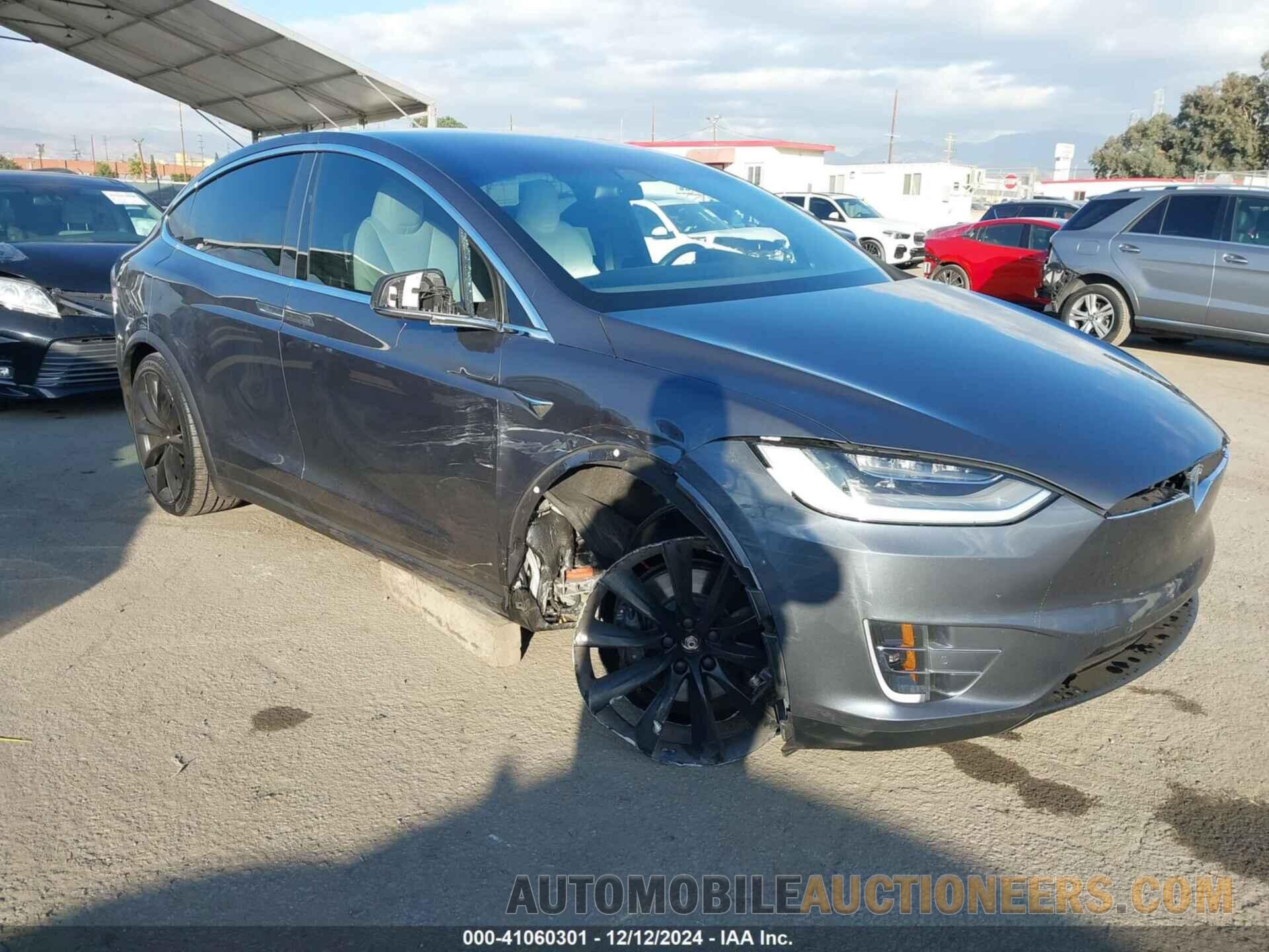 5YJXCAE2XLF261762 TESLA MODEL X 2020