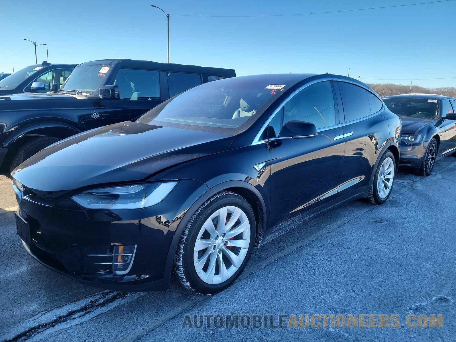 5YJXCAE40GF000566 Tesla Model X 2016