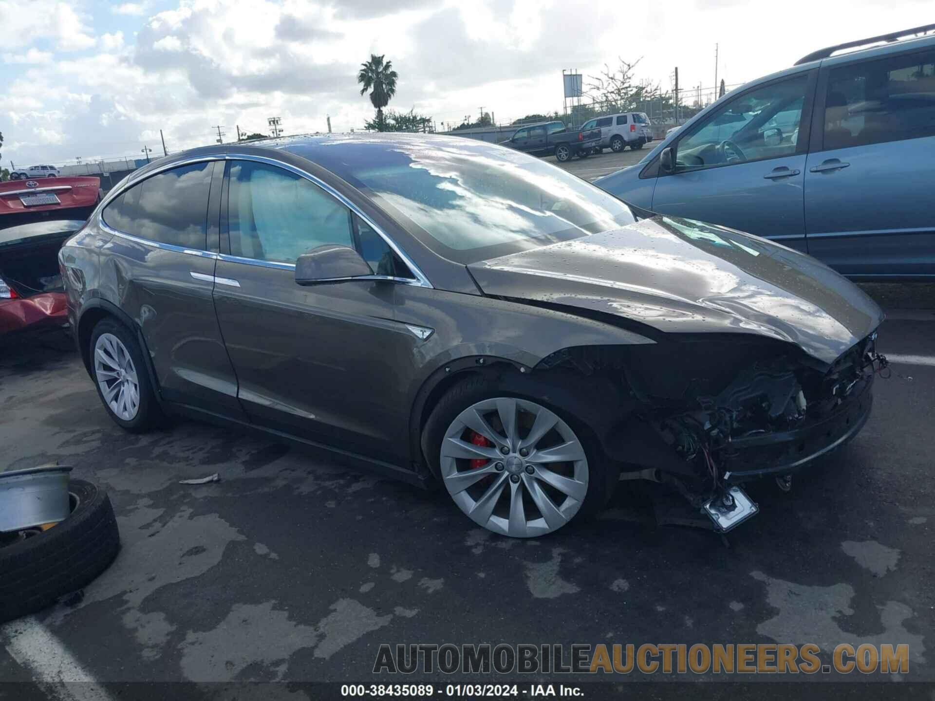 5YJXCAE40GFS00542 TESLA MODEL X 2016