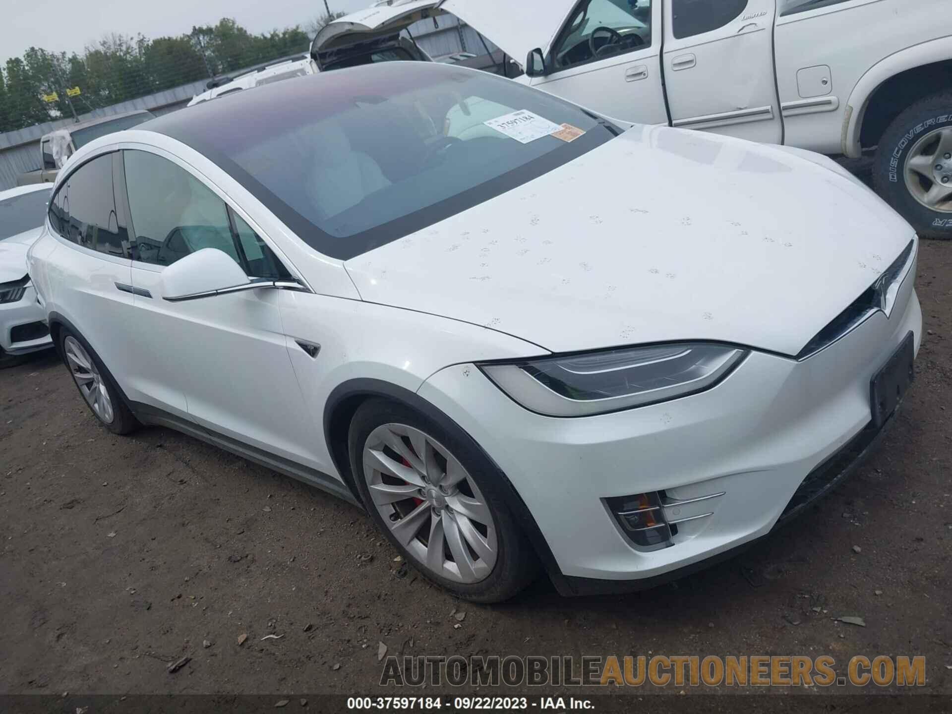 5YJXCAE41GF000267 TESLA MODEL X 2016