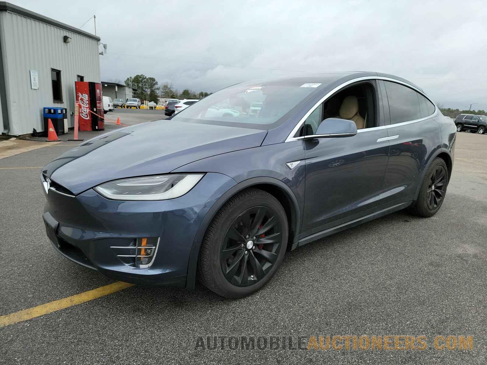 5YJXCAE42GF000407 Tesla Model X 2016