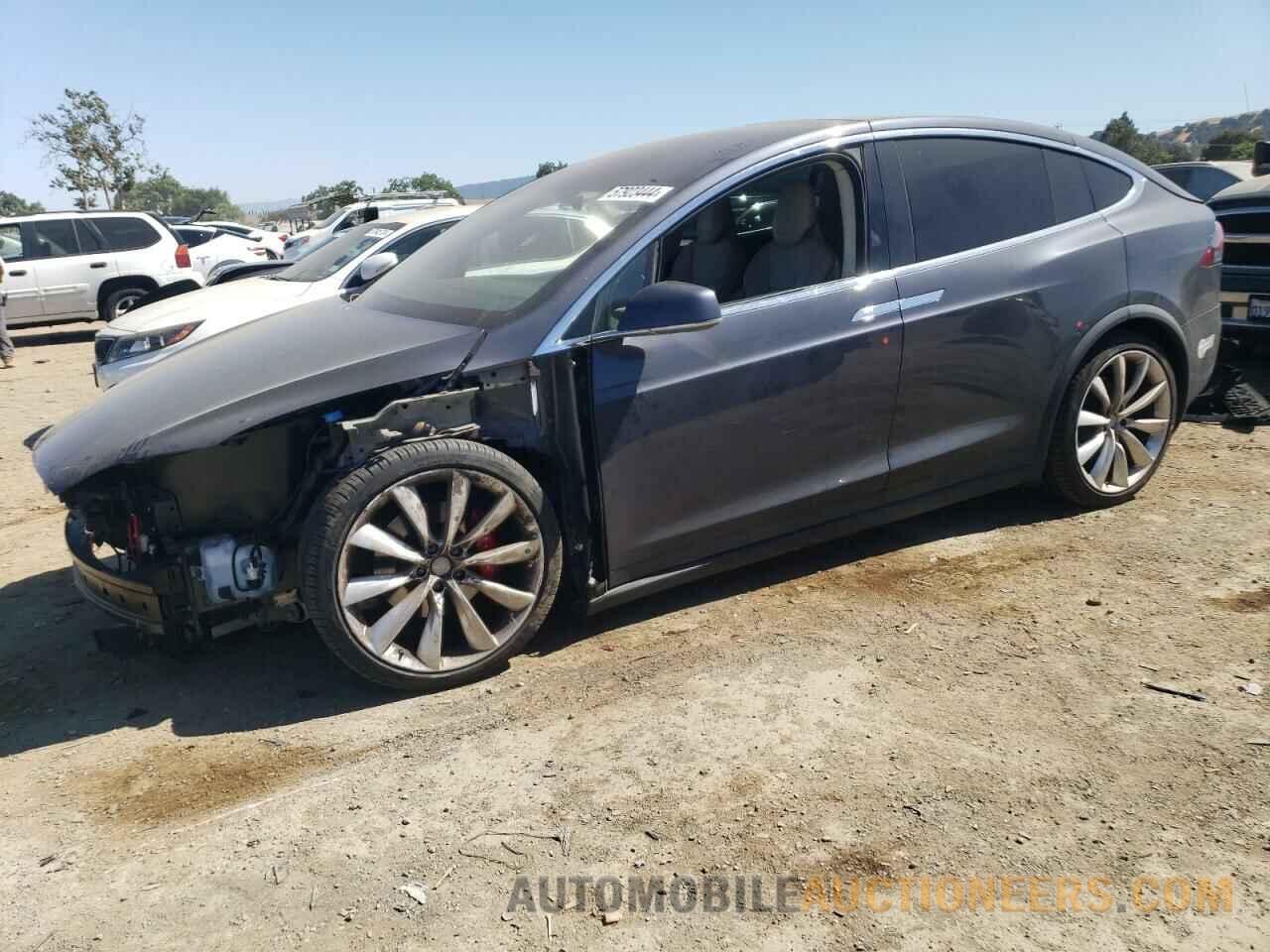 5YJXCAE42GF001086 TESLA MODEL X 2016