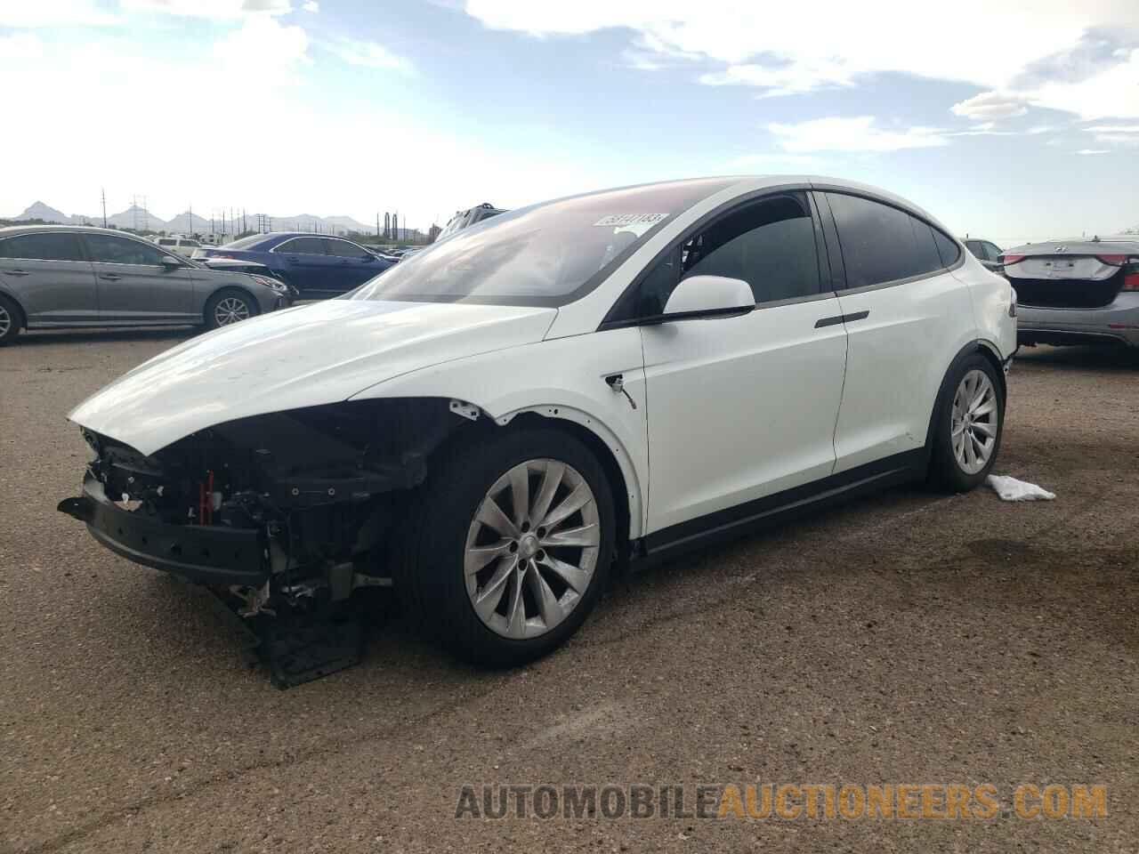 5YJXCAE42LF243970 TESLA MODEL X 2020