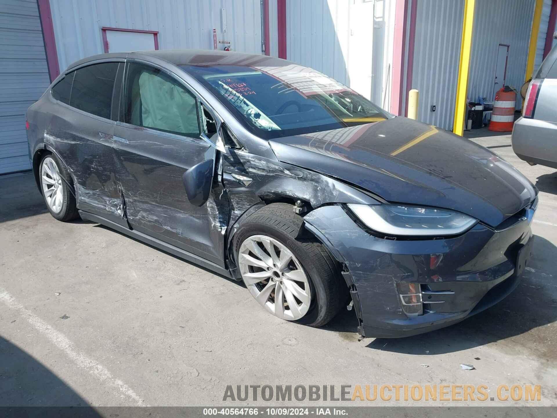 5YJXCAE43HF055854 TESLA MODEL X 2017