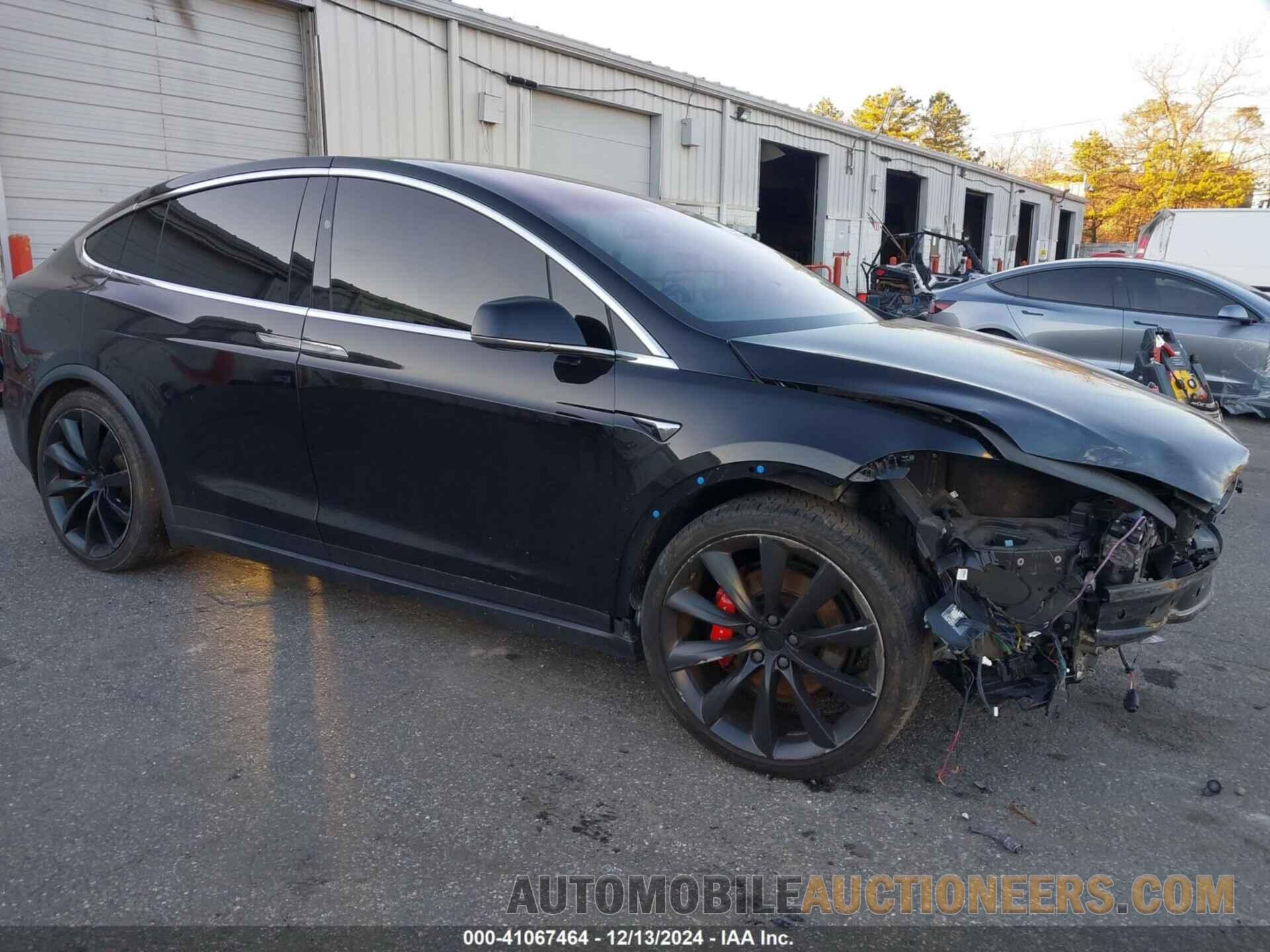 5YJXCAE43LF233836 TESLA MODEL X 2020