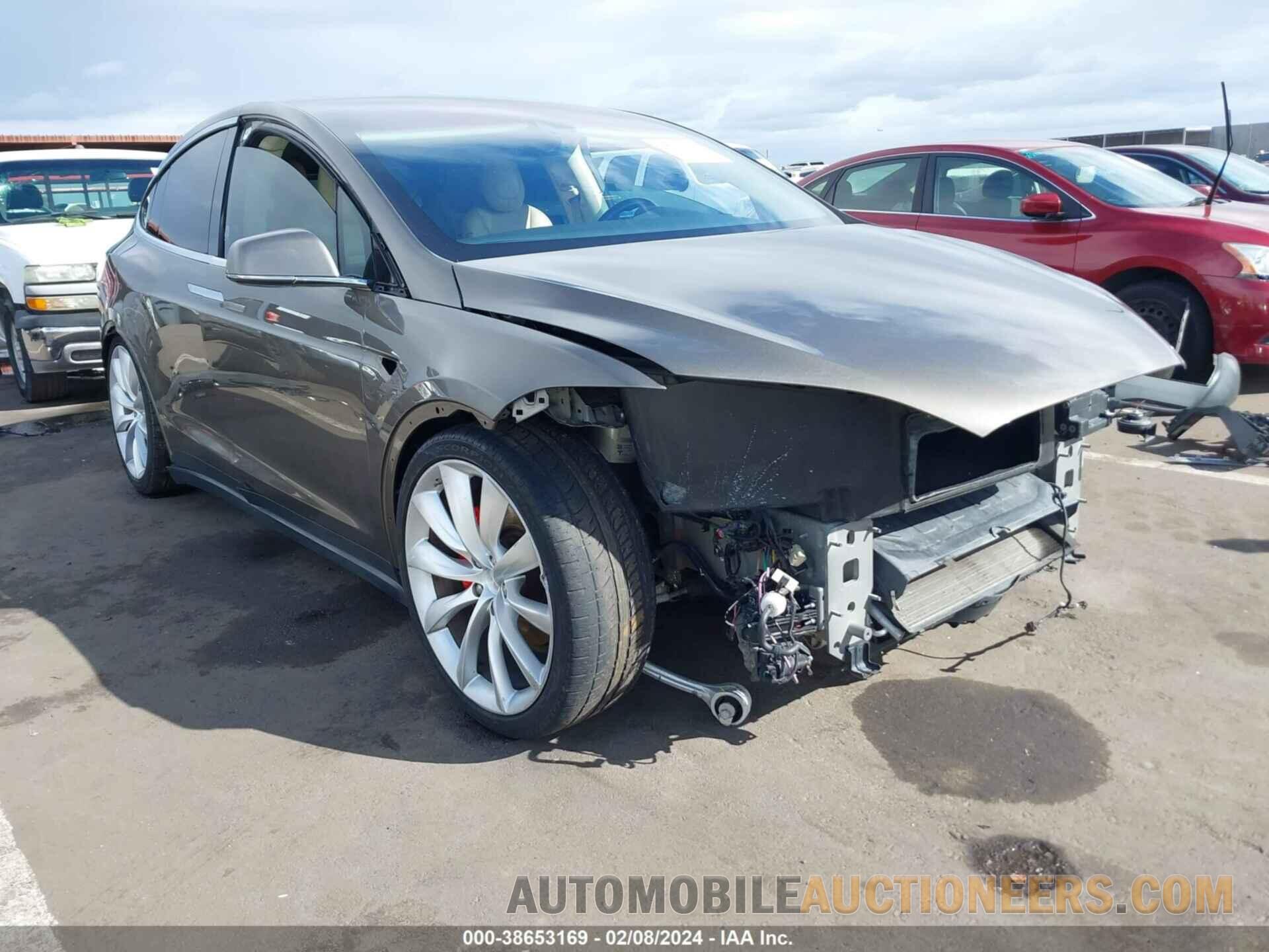 5YJXCAE44GFS00172 TESLA MODEL X 2016