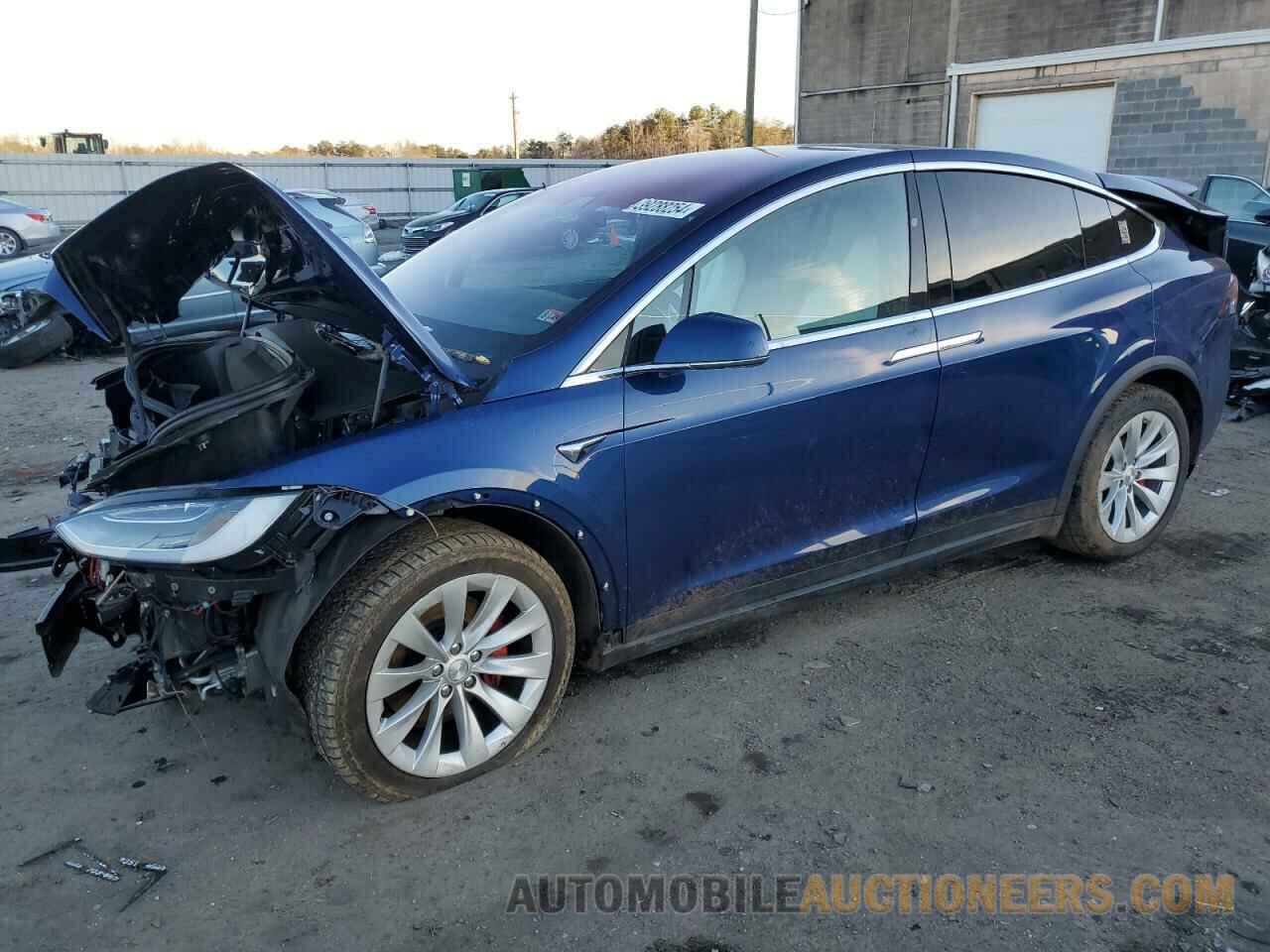 5YJXCAE44KF185732 TESLA MODEL X 2019