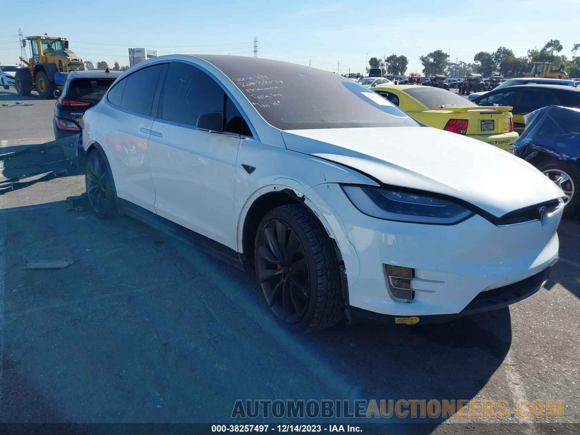 5YJXCAE45GF003611 TESLA MODEL X 2016