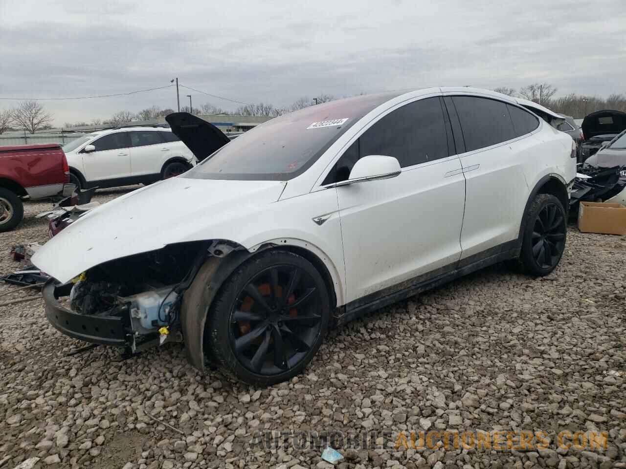 5YJXCAE46GF017601 TESLA MODEL X 2016