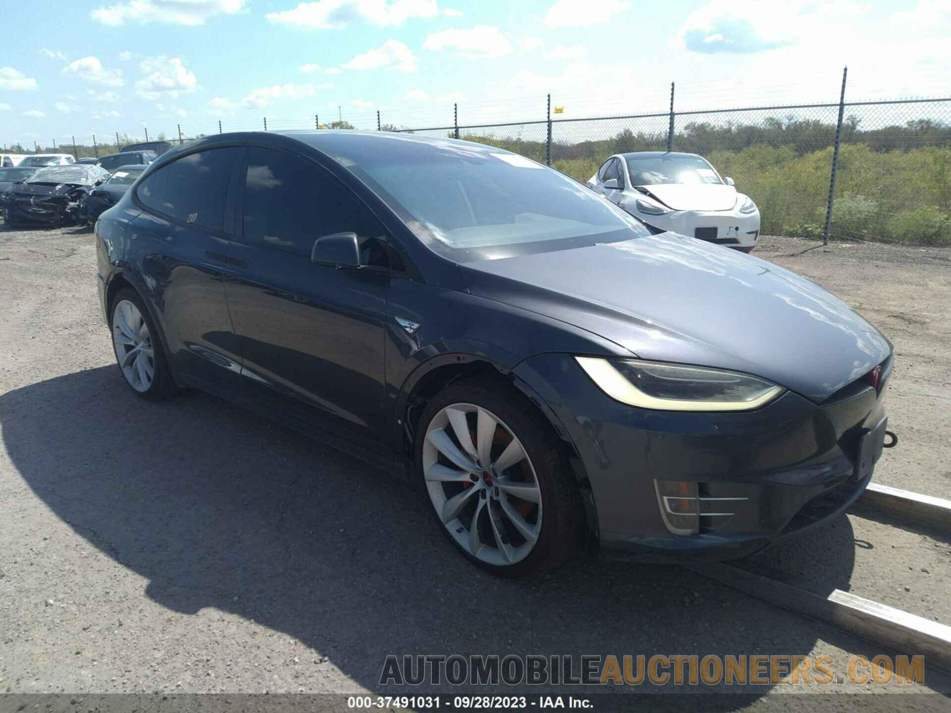 5YJXCAE46GFS00318 TESLA MODEL X 2016