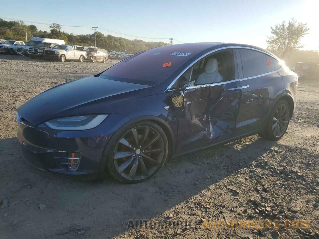 5YJXCAE47GF028302 TESLA MODEL X 2016