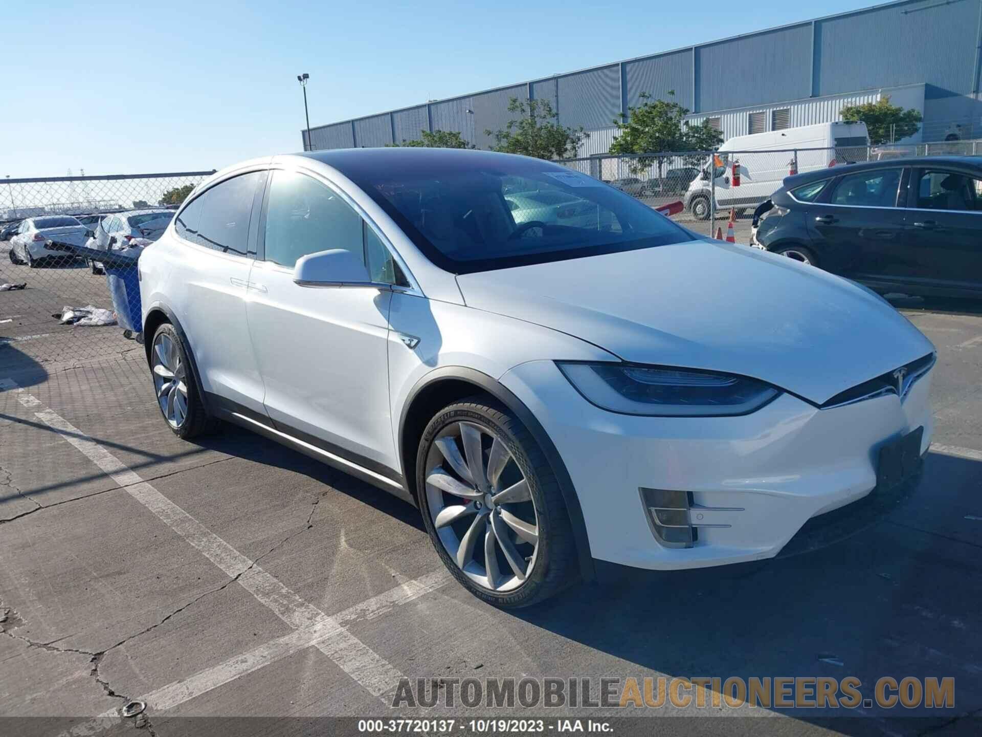 5YJXCAE49GF000906 TESLA MODEL X 2016