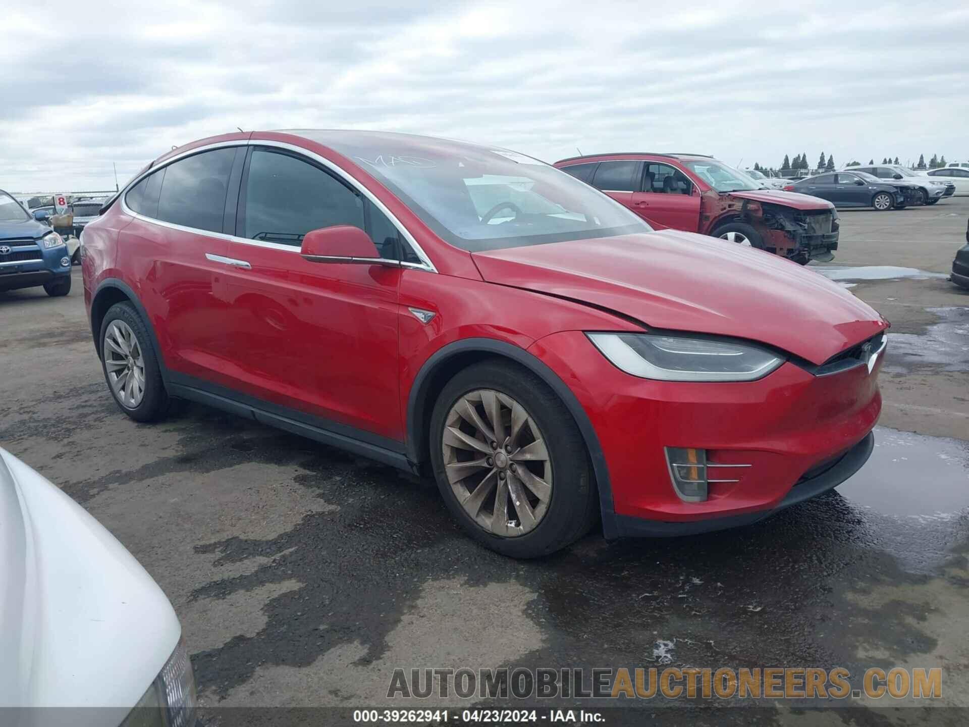 5YJXCAE4XGF000252 TESLA MODEL X 2016