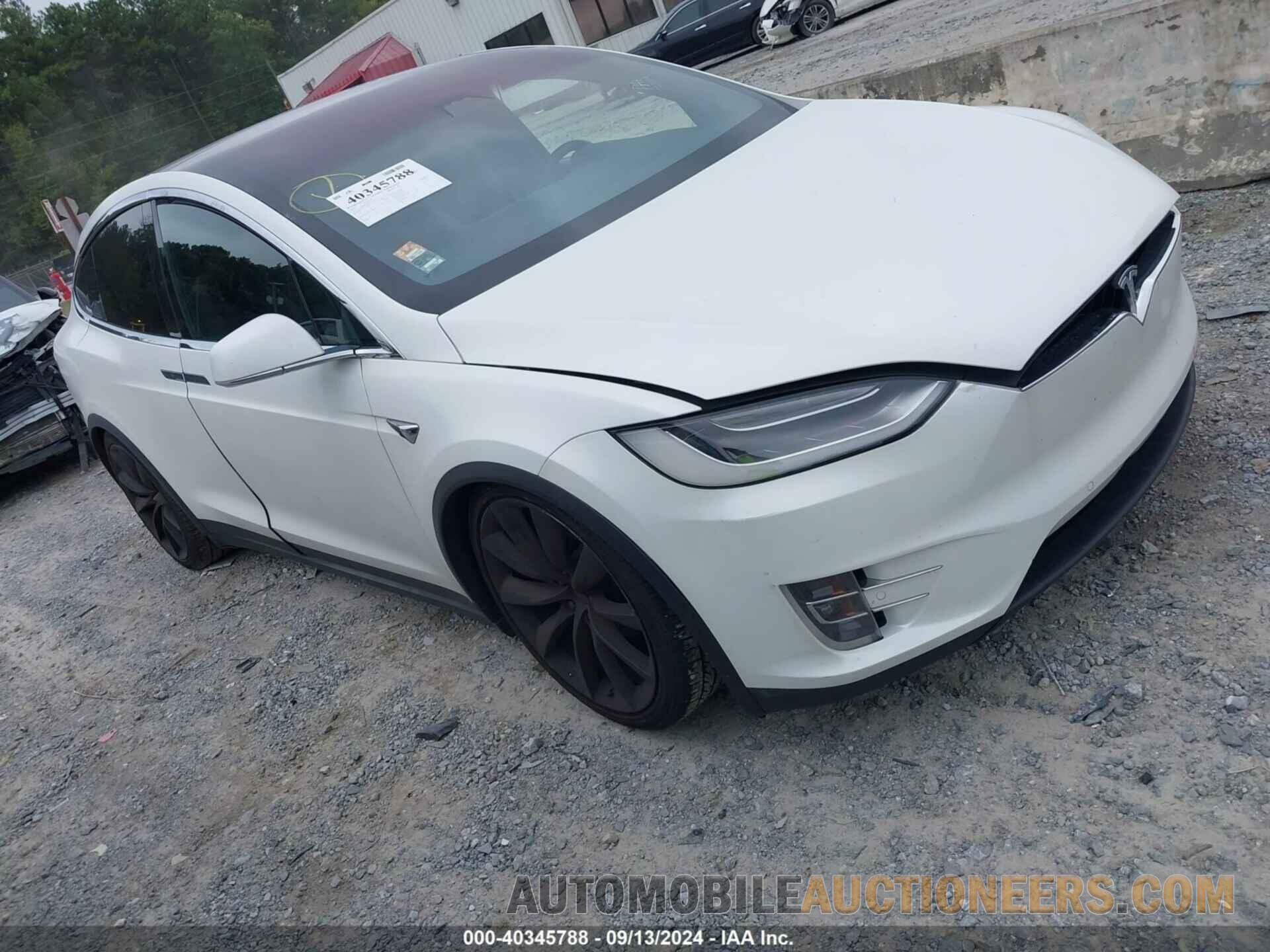 5YJXCBE20HF035453 TESLA MODEL X 2017