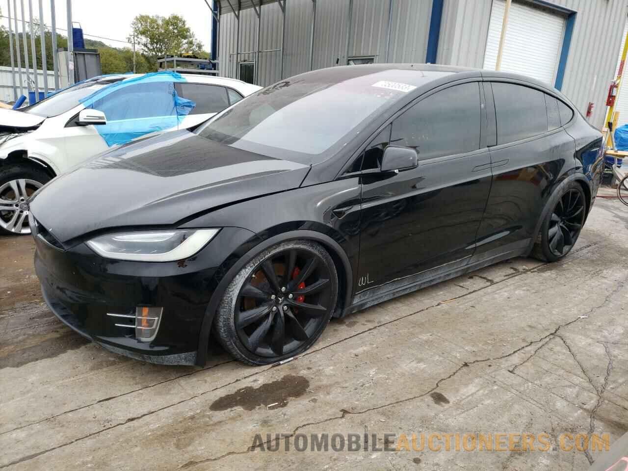 5YJXCBE20HF038059 TESLA MODEL X 2017