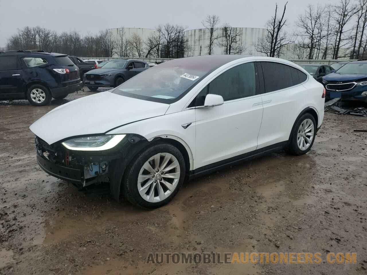 5YJXCBE20HF040653 TESLA MODEL X 2017