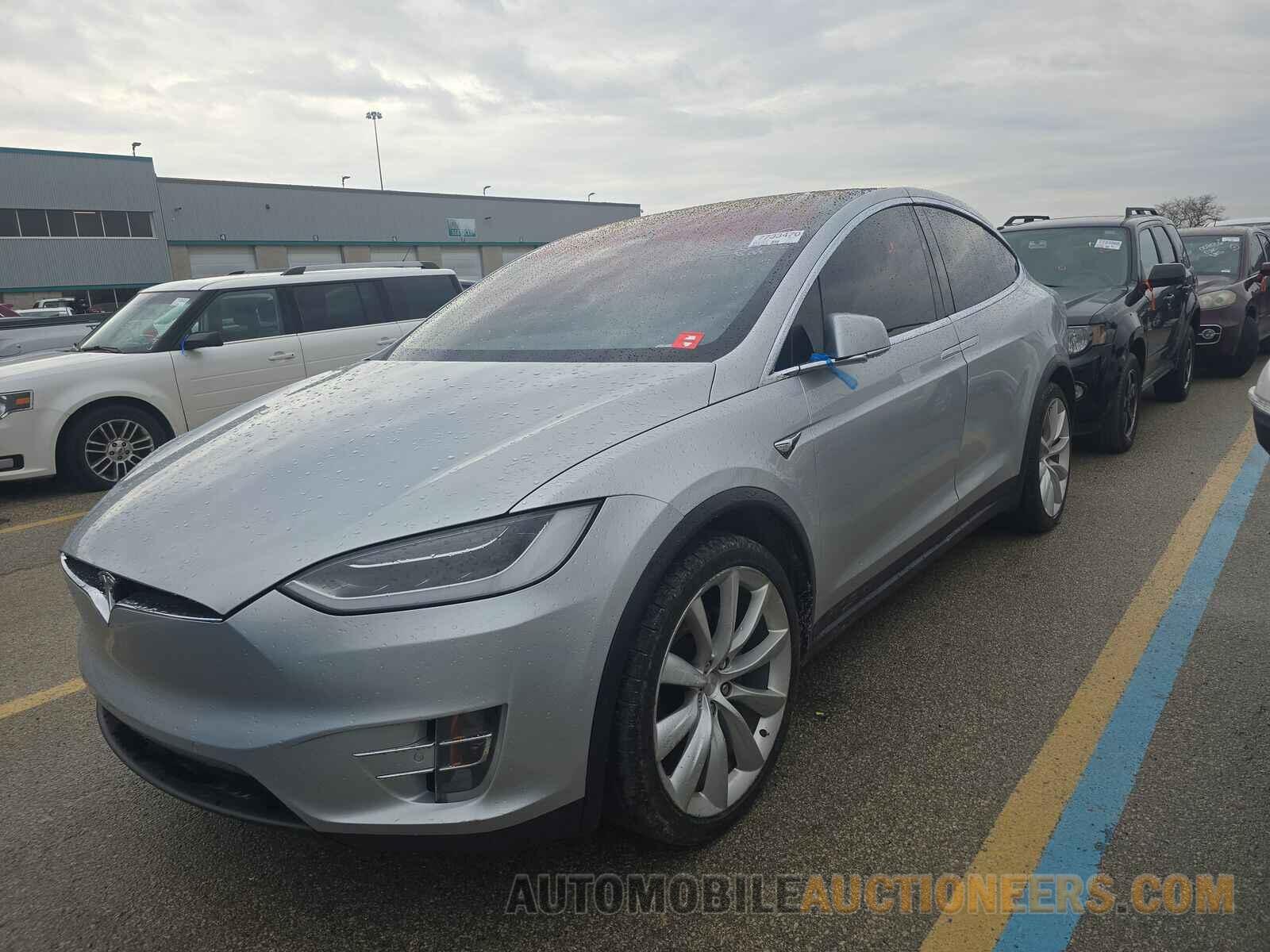 5YJXCBE20HF050020 Tesla Model X 2017