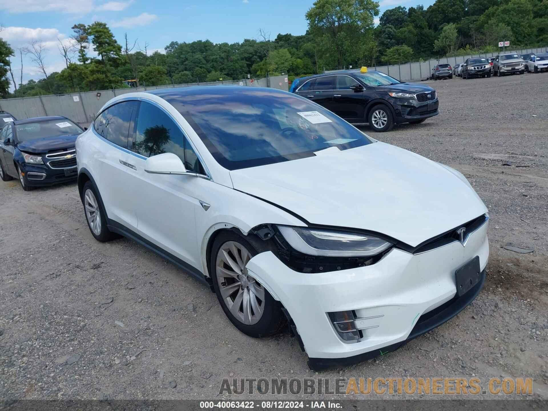 5YJXCBE20HF050745 TESLA MODEL X 2017