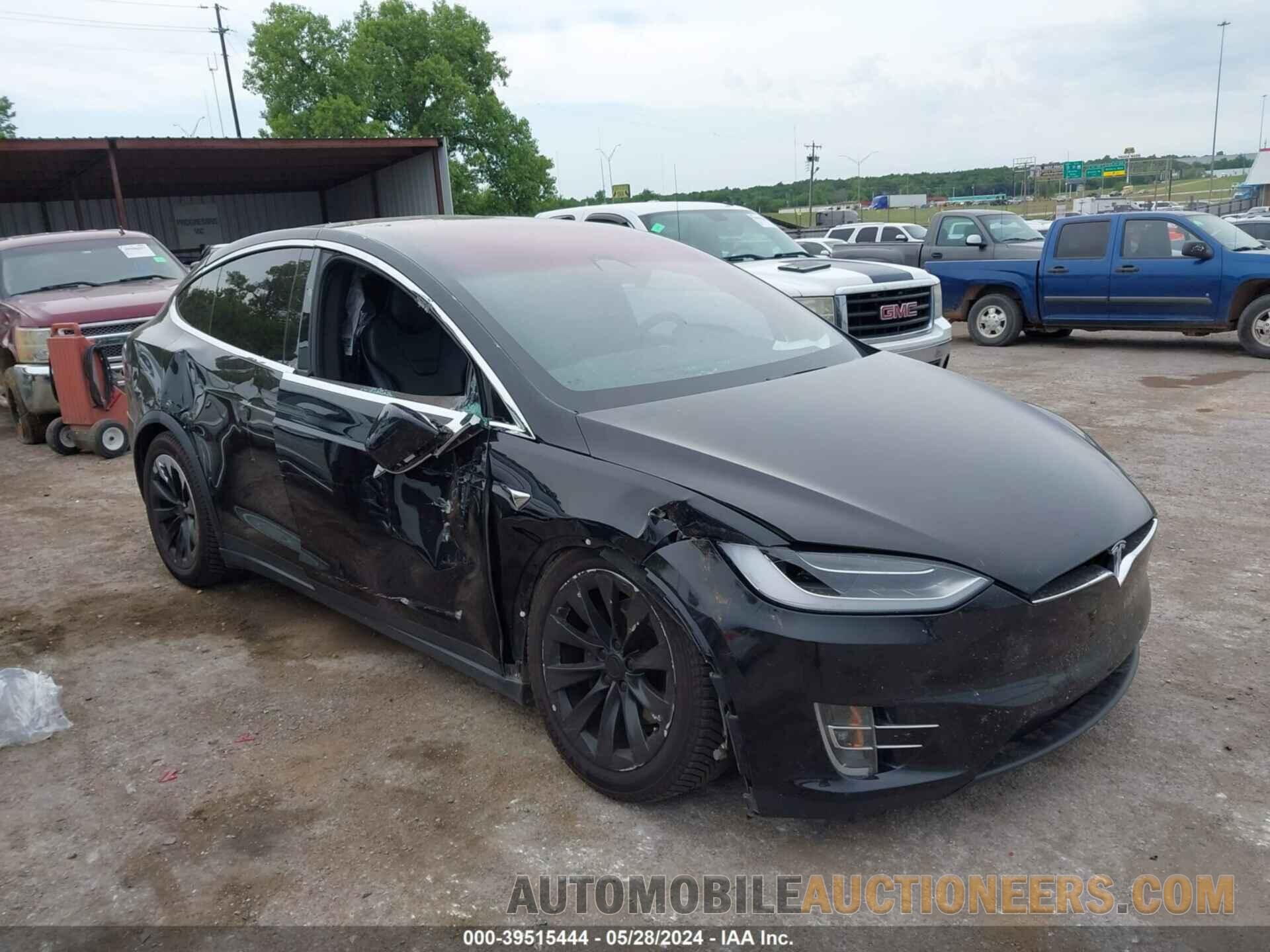 5YJXCBE20HF052172 TESLA MODEL X 2017