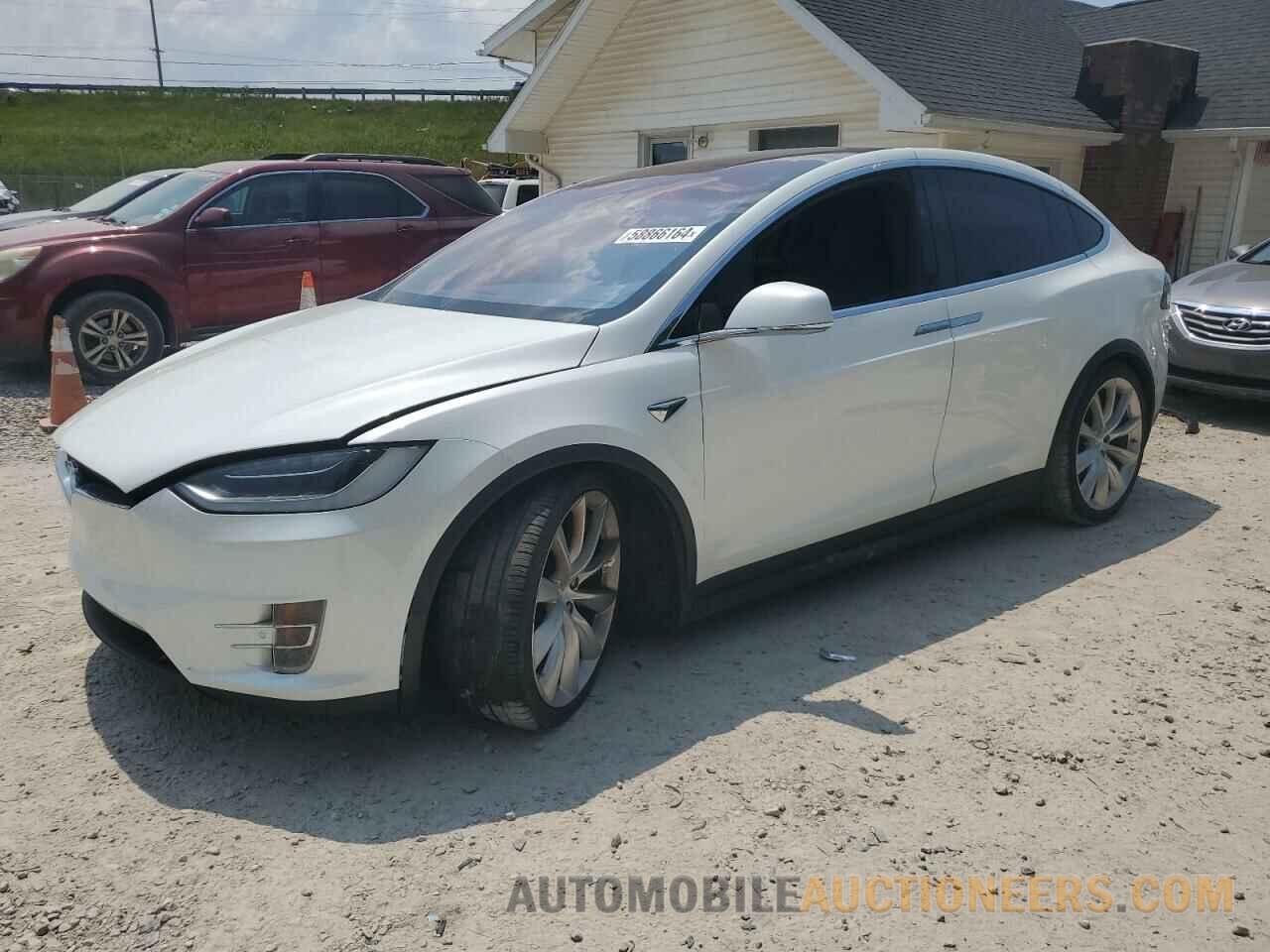 5YJXCBE20HF057694 TESLA MODEL X 2017