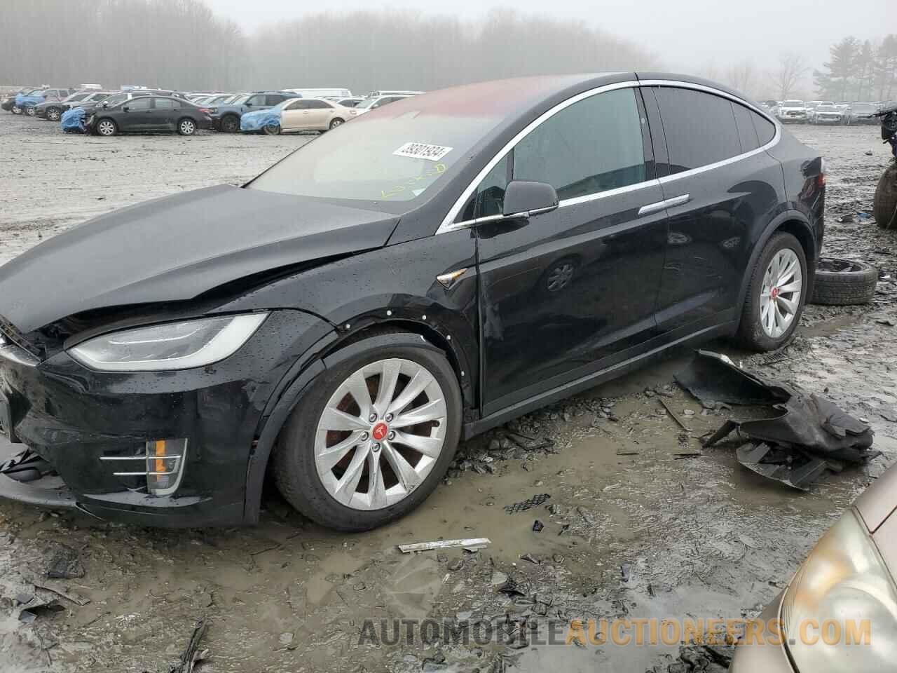 5YJXCBE20HF077556 TESLA MODEL X 2017